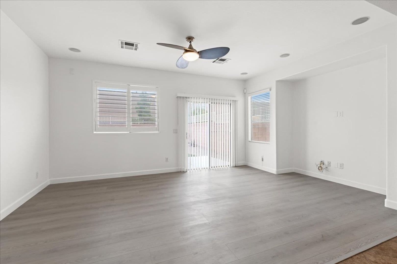 Las Vegas House: 7384 Emerald Glow St.