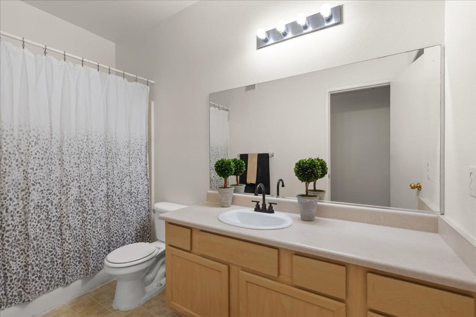 Las Vegas House: 2615 W. Gary Ave. #2047