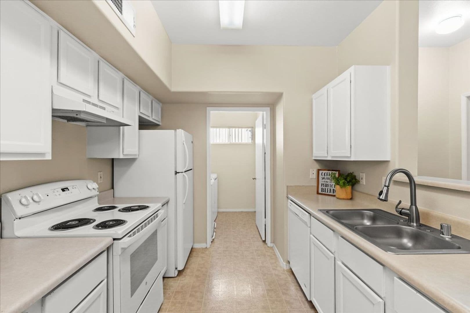 Las Vegas House: 2615 W. Gary Ave. #2047