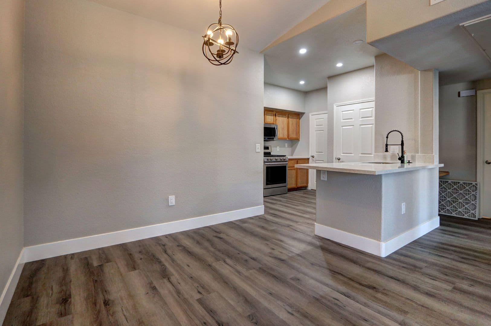 Las Vegas Condo: 10550 W. Alexander Rd. #2135