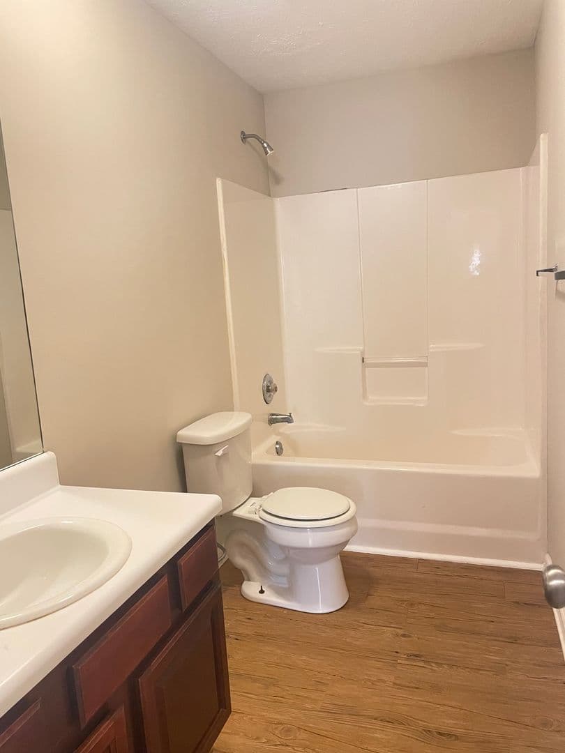 Villa Rica Apartment: 209 E Wilson St