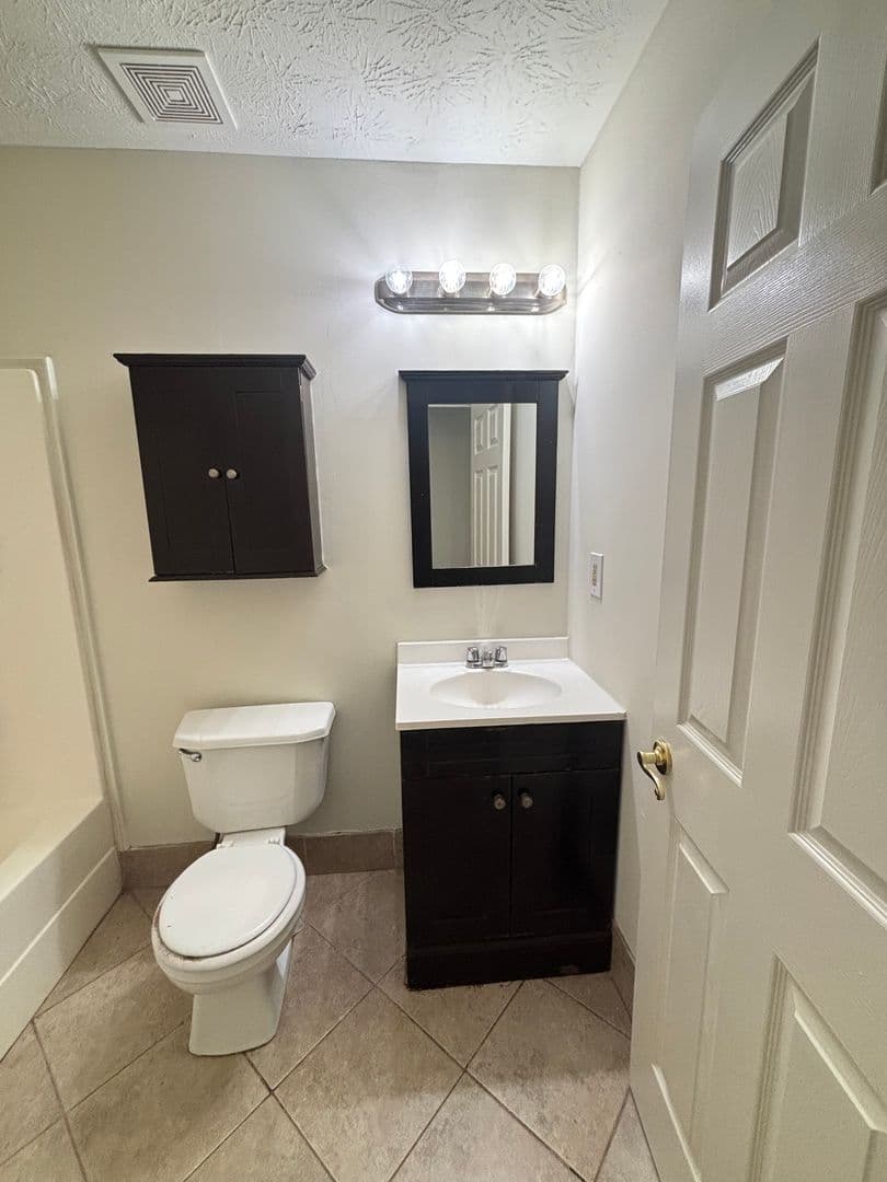 Acworth House: 2947 Baker Road