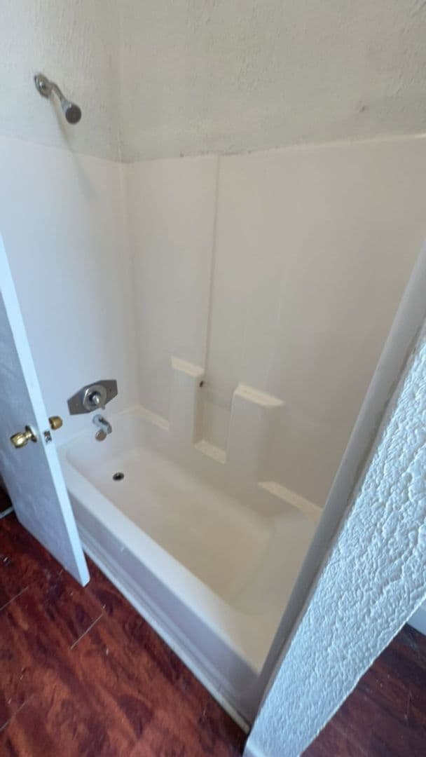 Carrollton Apartment: 207-208 Adamson Square