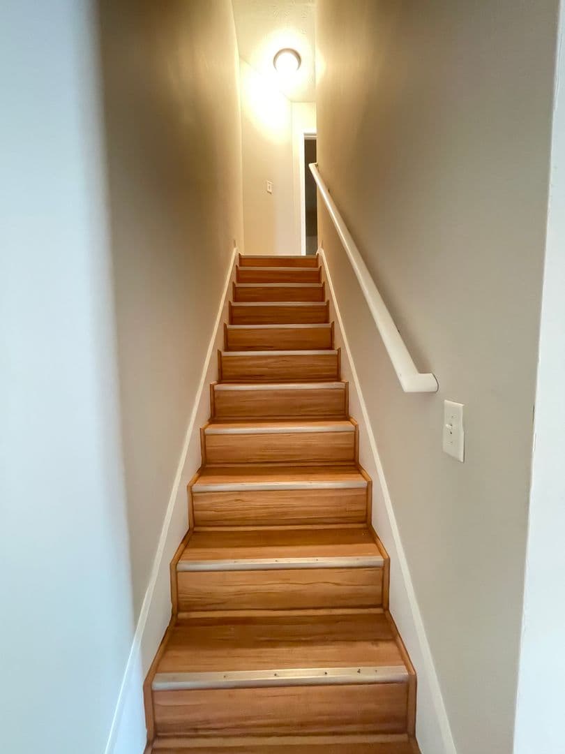 Villa Rica Apartment: 209 E Wilson St