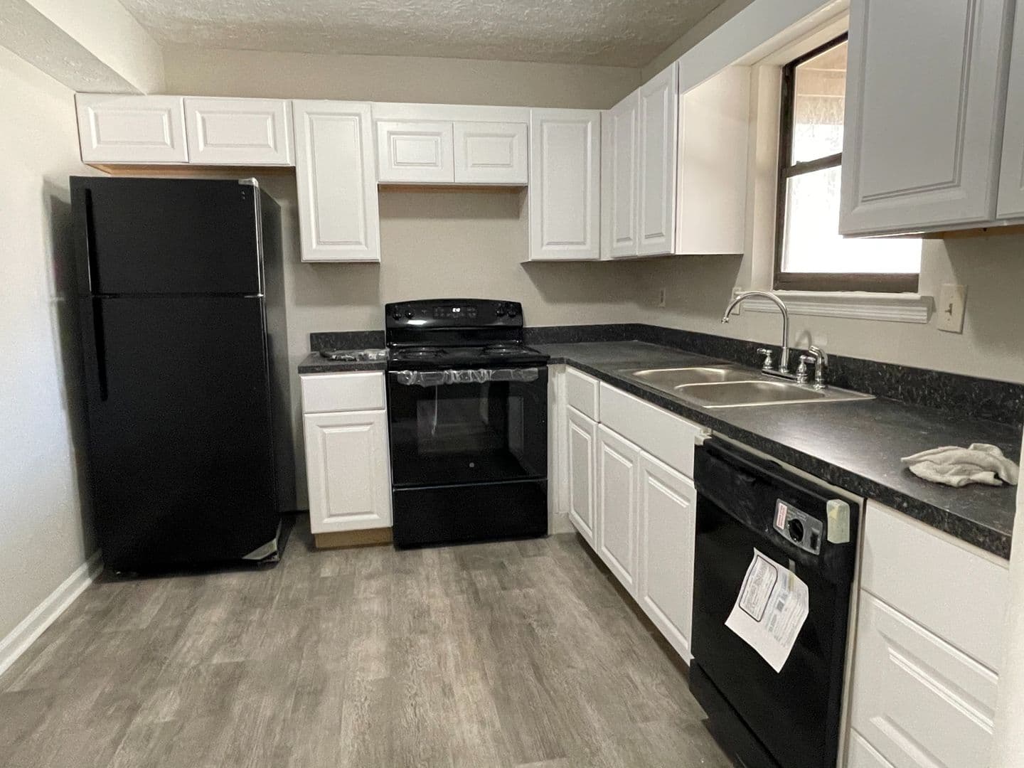 Lithia Springs House: 2526 Sweetridge Ct