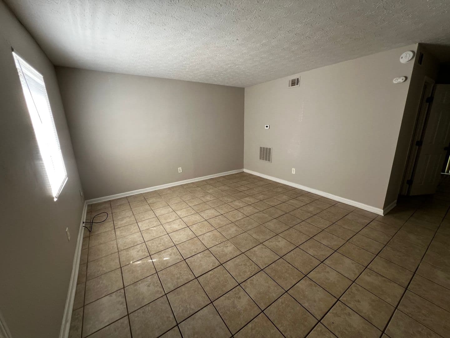 Austell Townhome: 2708 Greystone Ct
