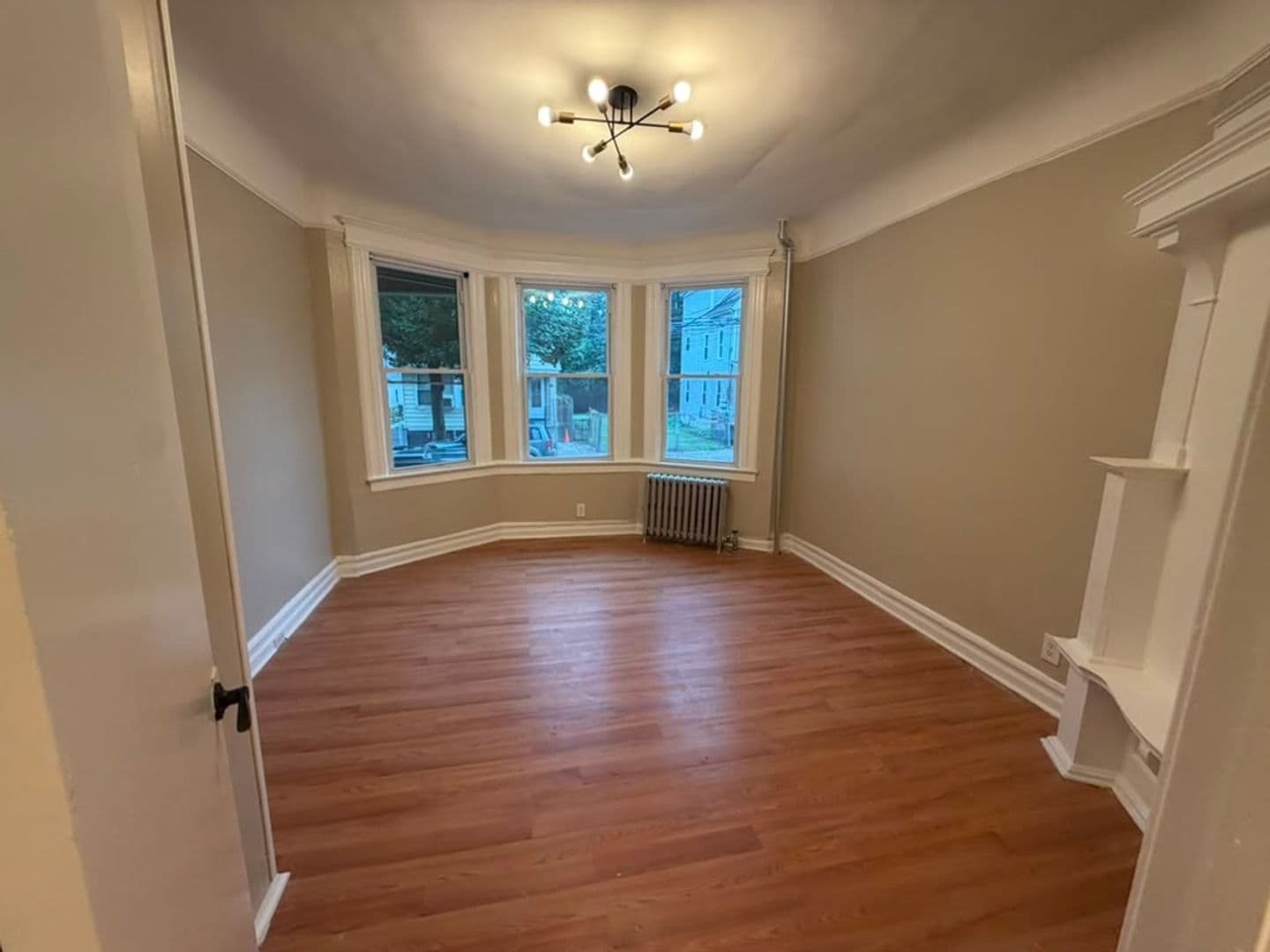 Newark Apartment: 812 S 16th St