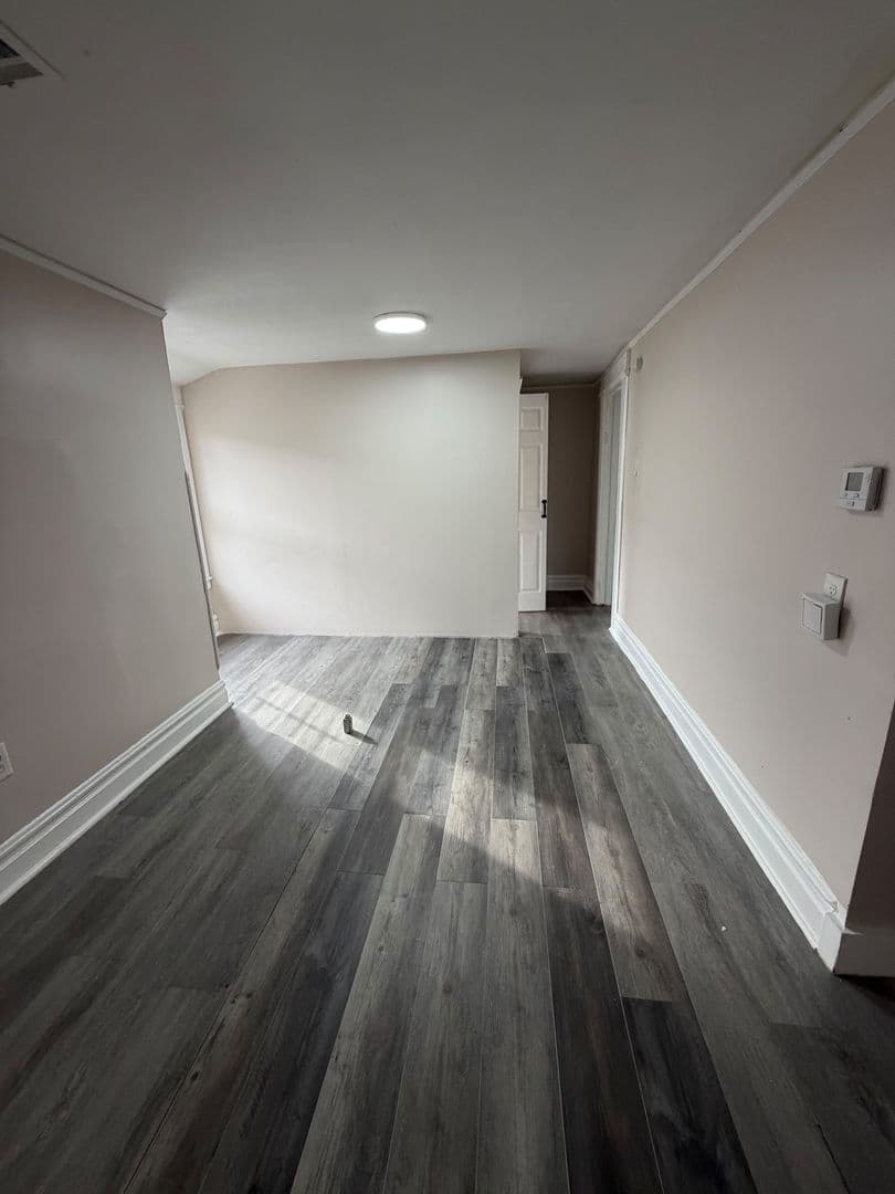 Irvington Apartment: 391 Myrtle Ave
