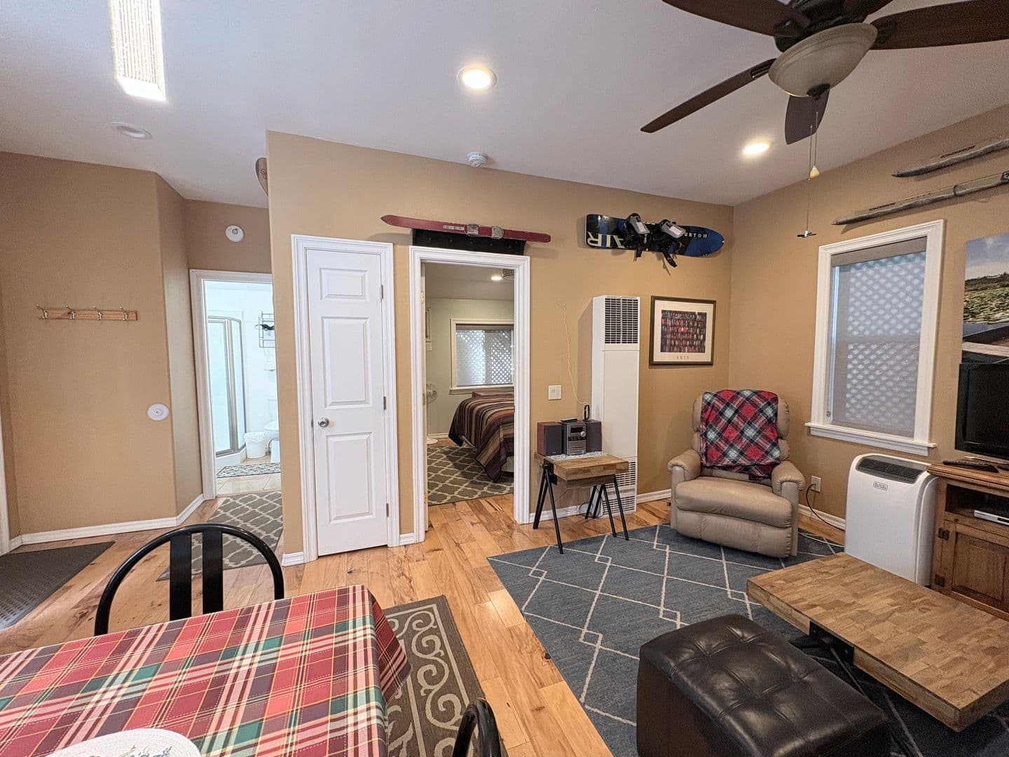 Bishop House: 324 McLaren Dr