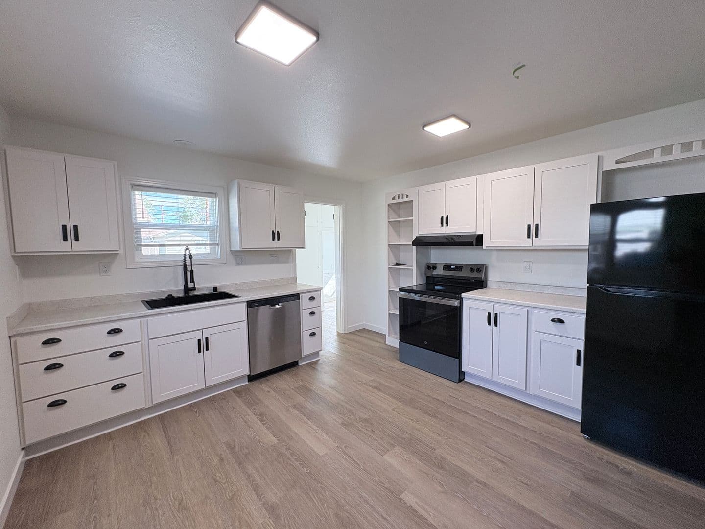 Bishop Apartment: 459 Clarke St.