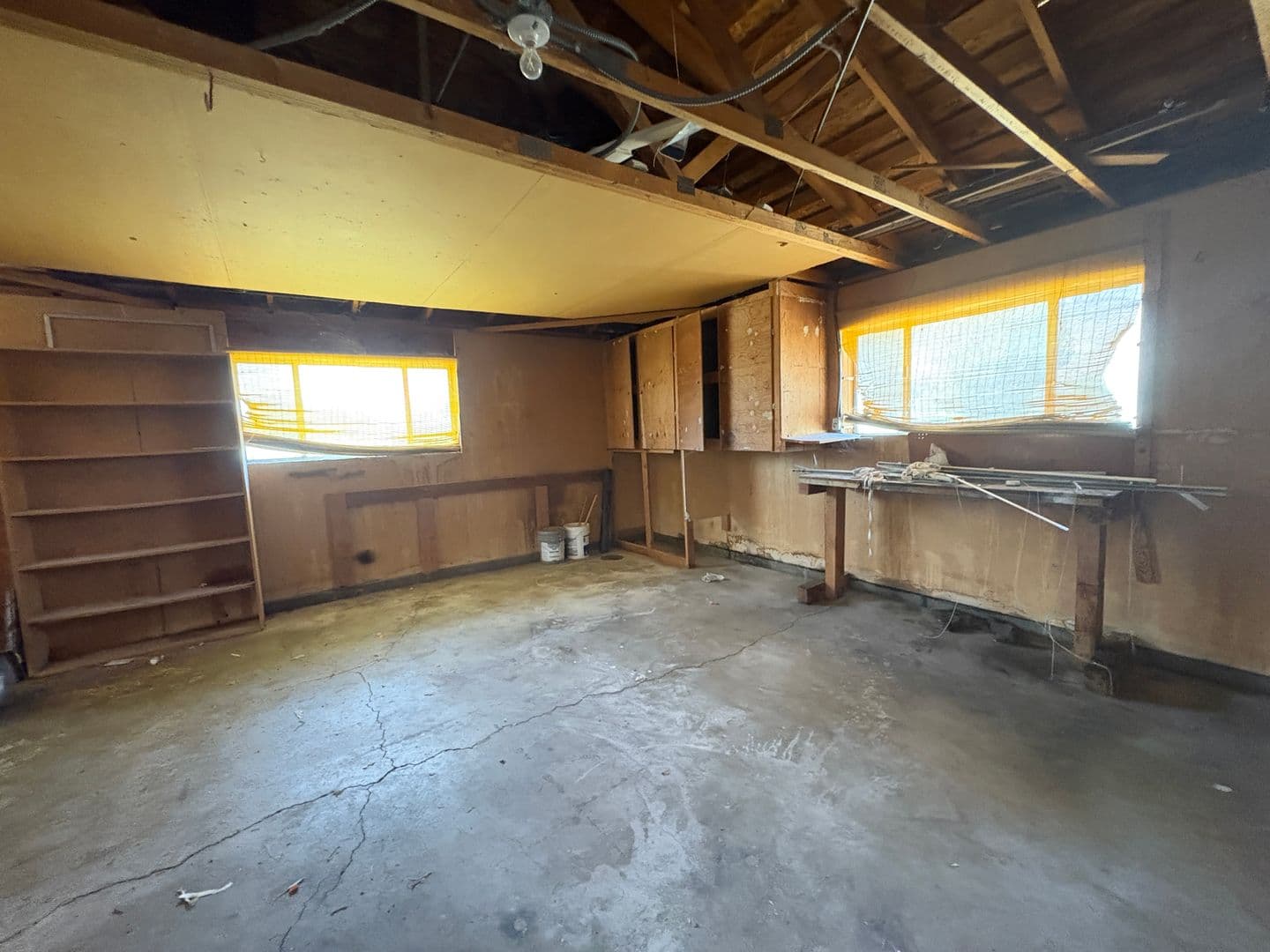 Big Pine House: 202 Terrace Dr.
