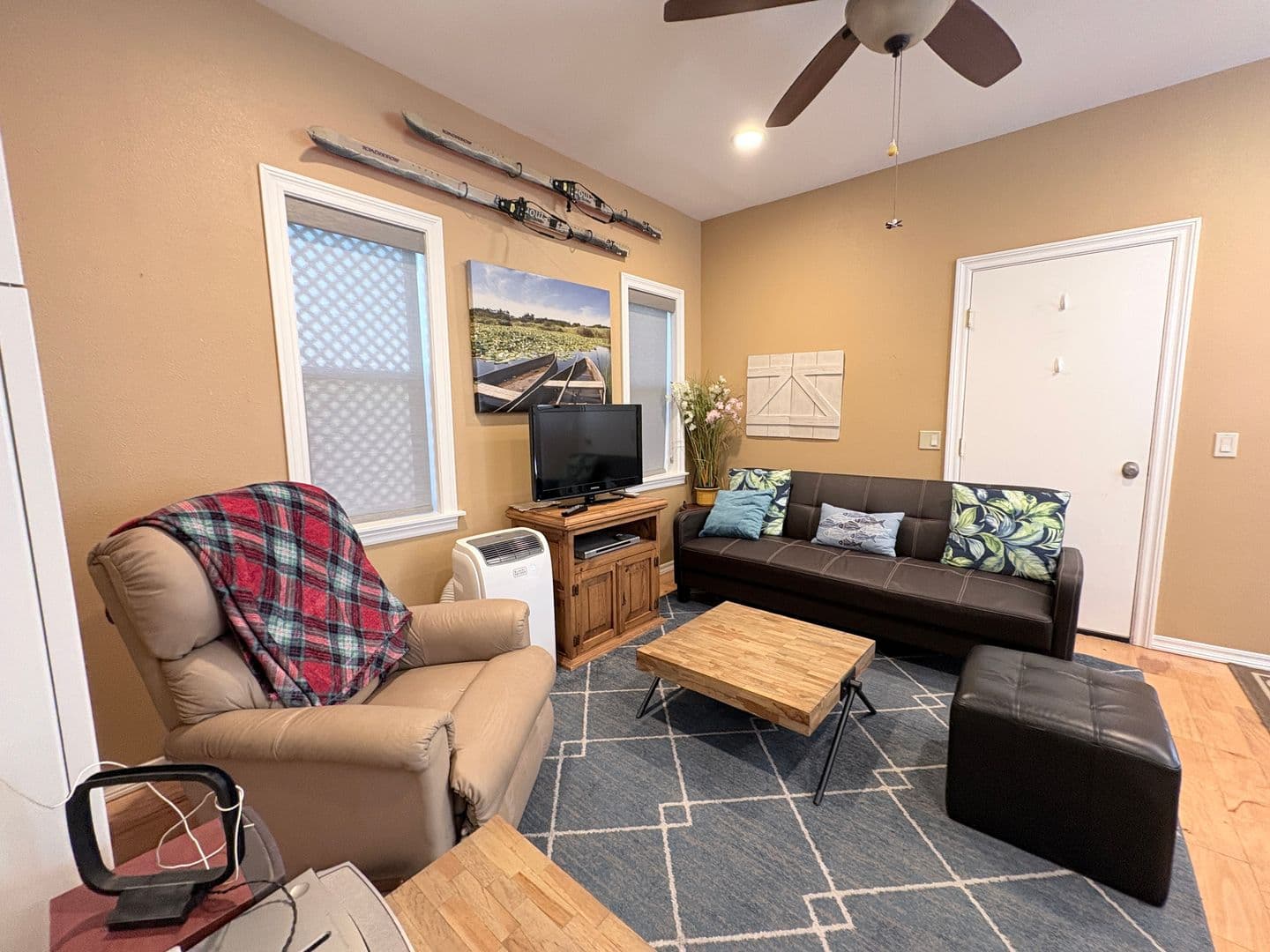 Bishop House: 324 McLaren Dr