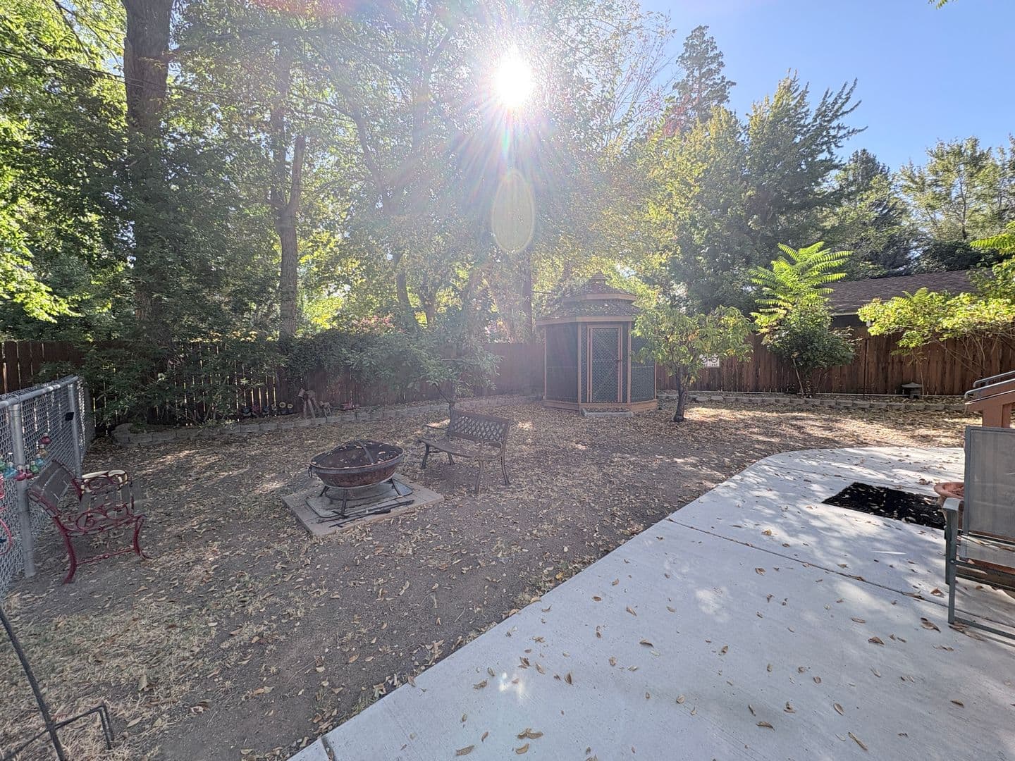 Bishop House: 324 McLaren Dr
