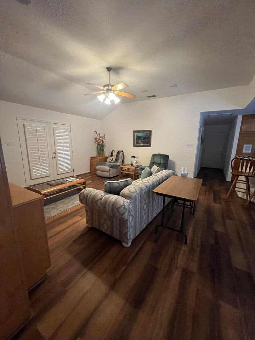 Abilene House: 1041 Lytle Creek Dr.