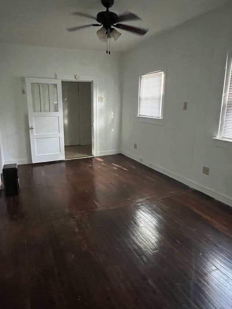 Abilene House: 882 Hickory St.-  North