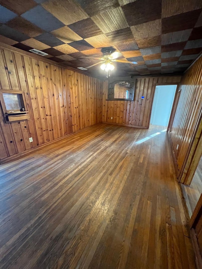 Abilene House: 2399 Old Anson Rd.
