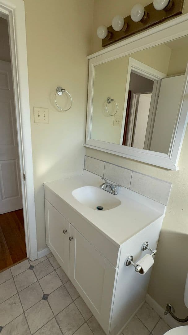 Abilene House: 2399 Old Anson Rd.