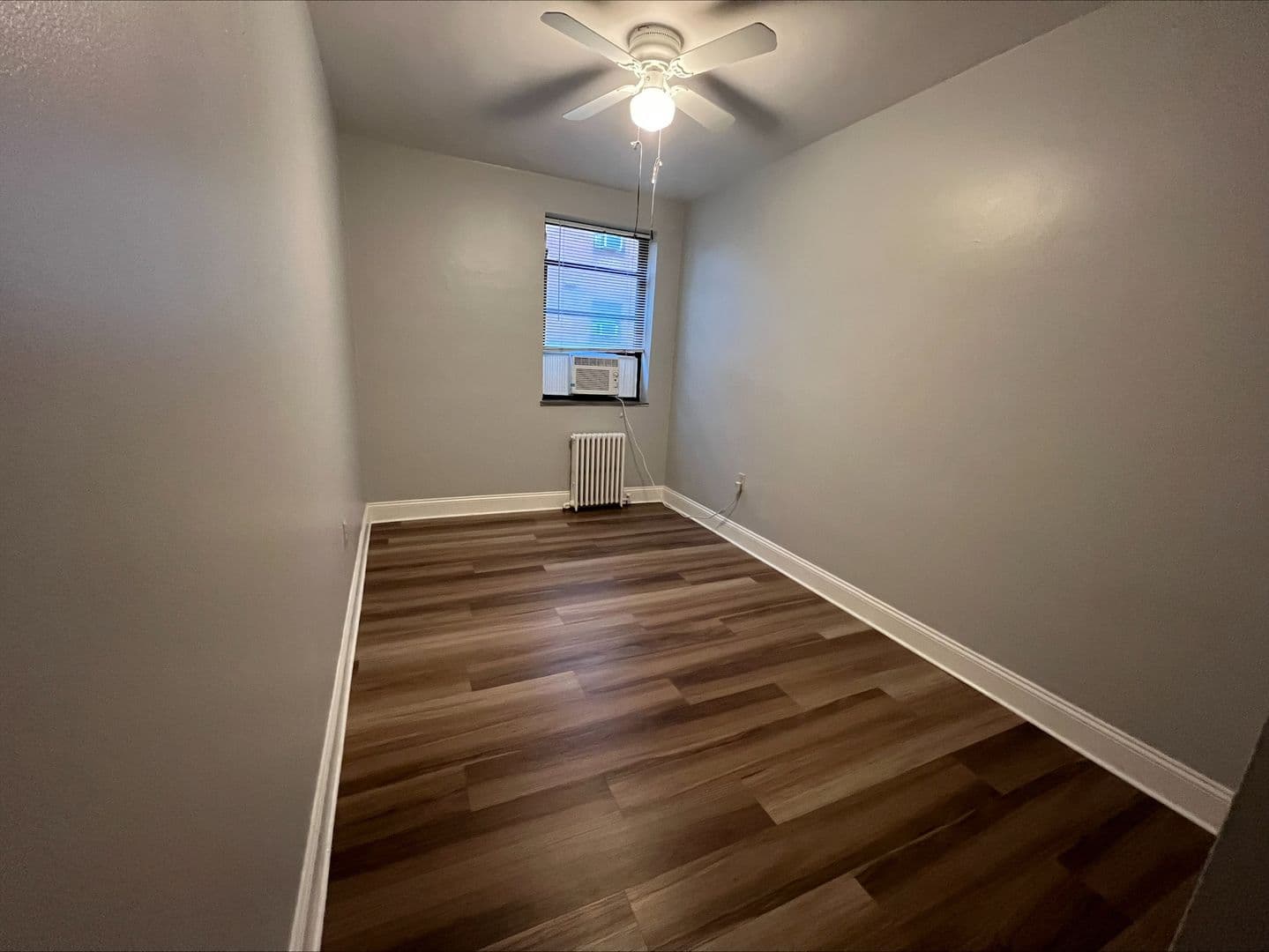 Pittsburgh Apartment: Royal Garden Apartments