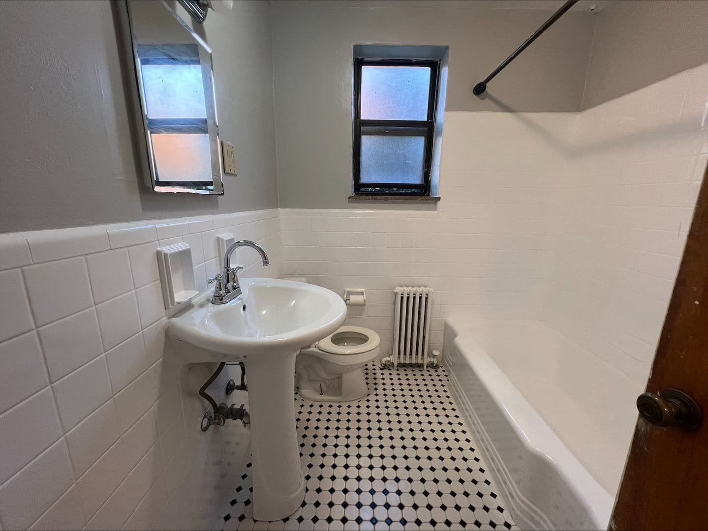 Pittsburgh Apartment: Royal Garden Apartments
