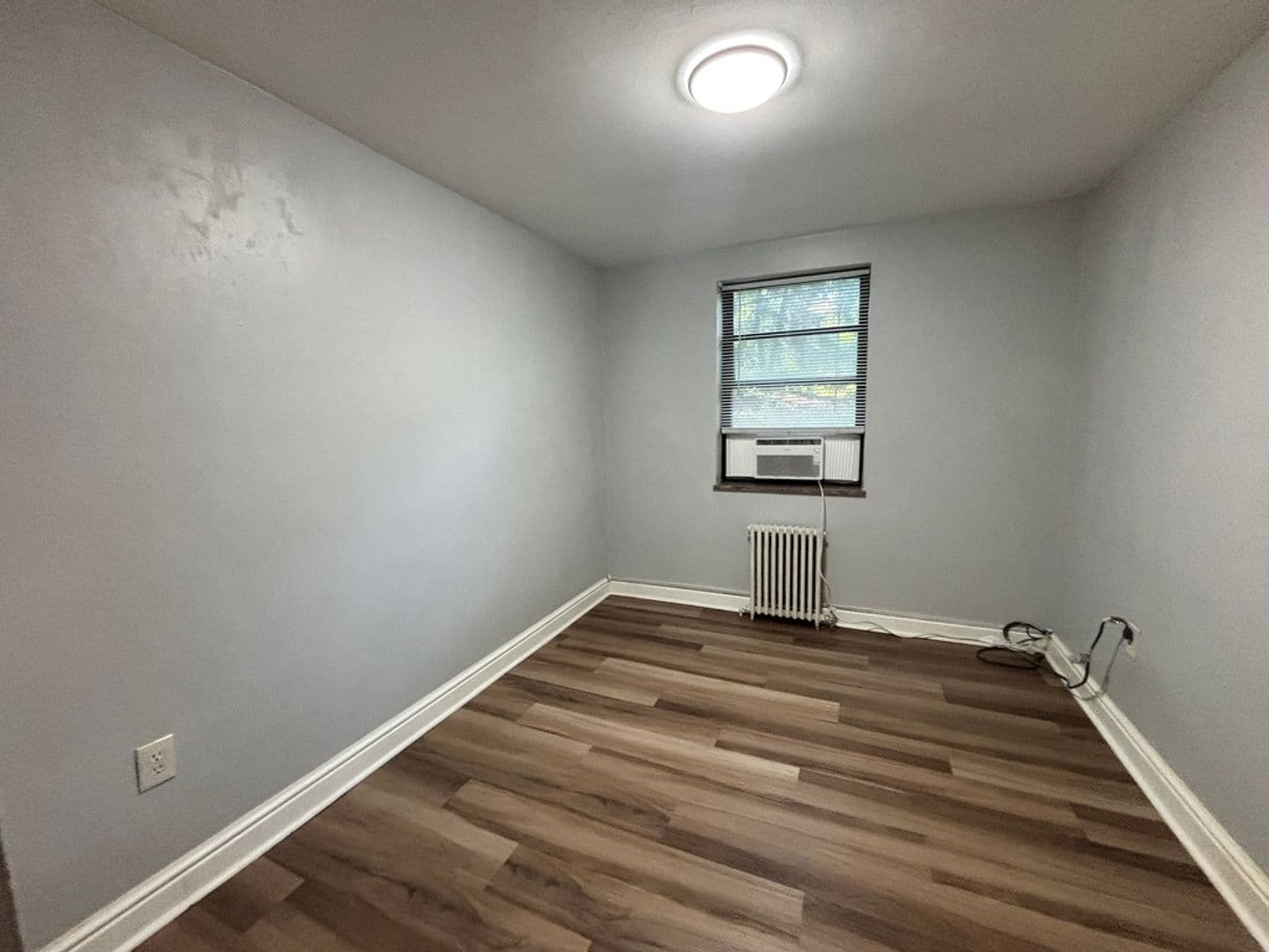 Pittsburgh Apartment: Royal Garden Apartments