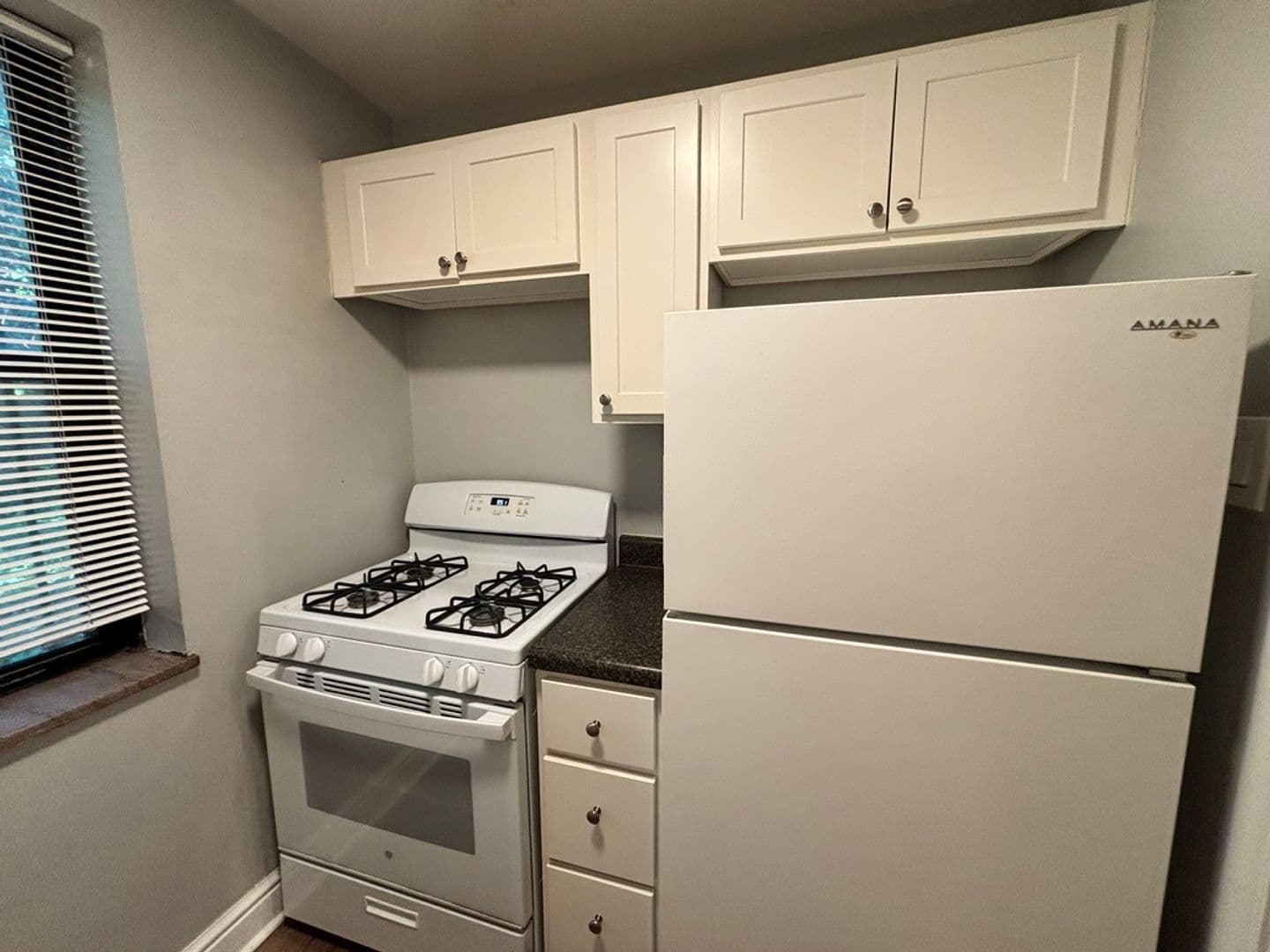 Pittsburgh Apartment: Royal Garden Apartments