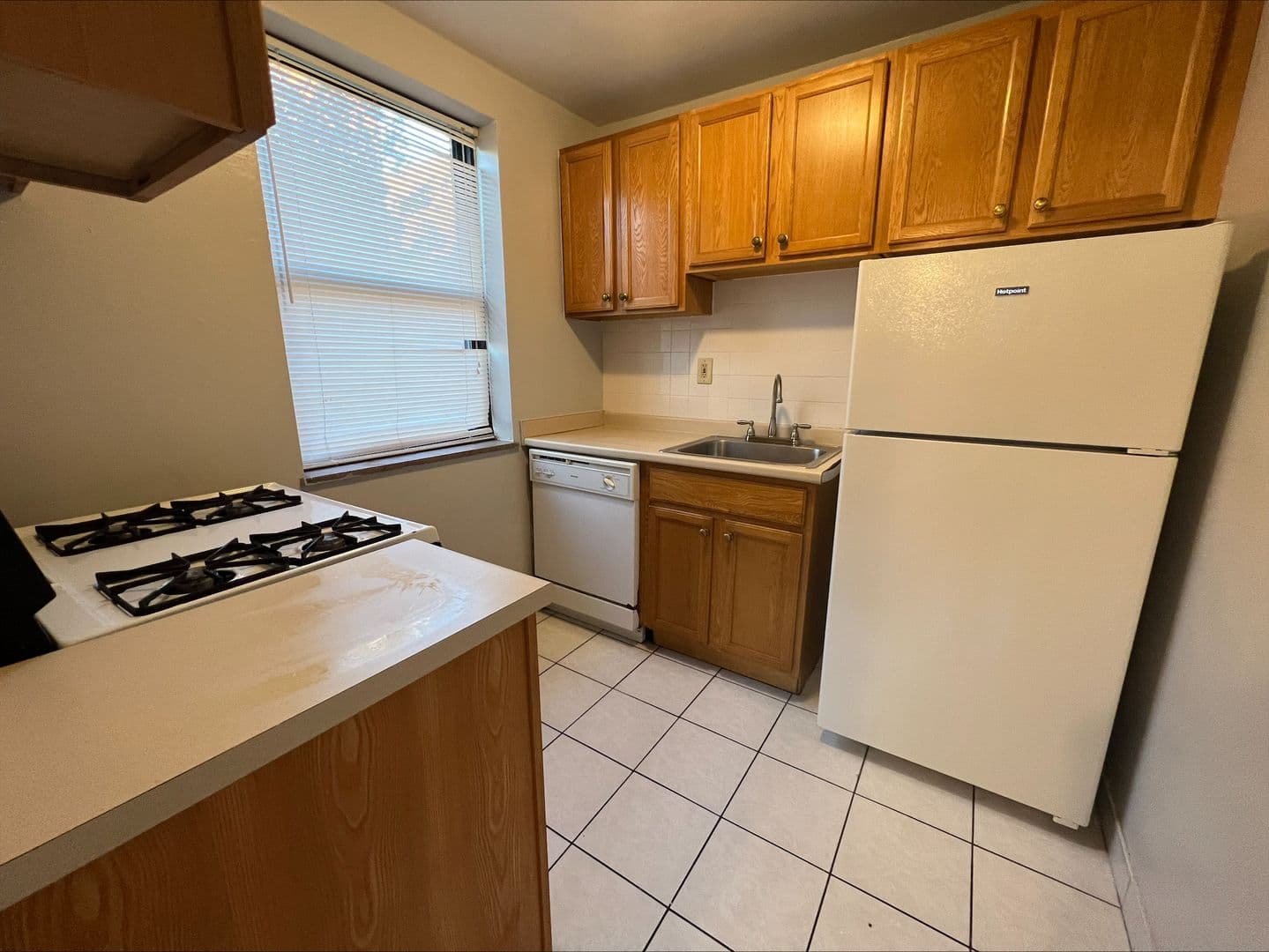 Pittsburgh Apartment: Royal Garden Apartments