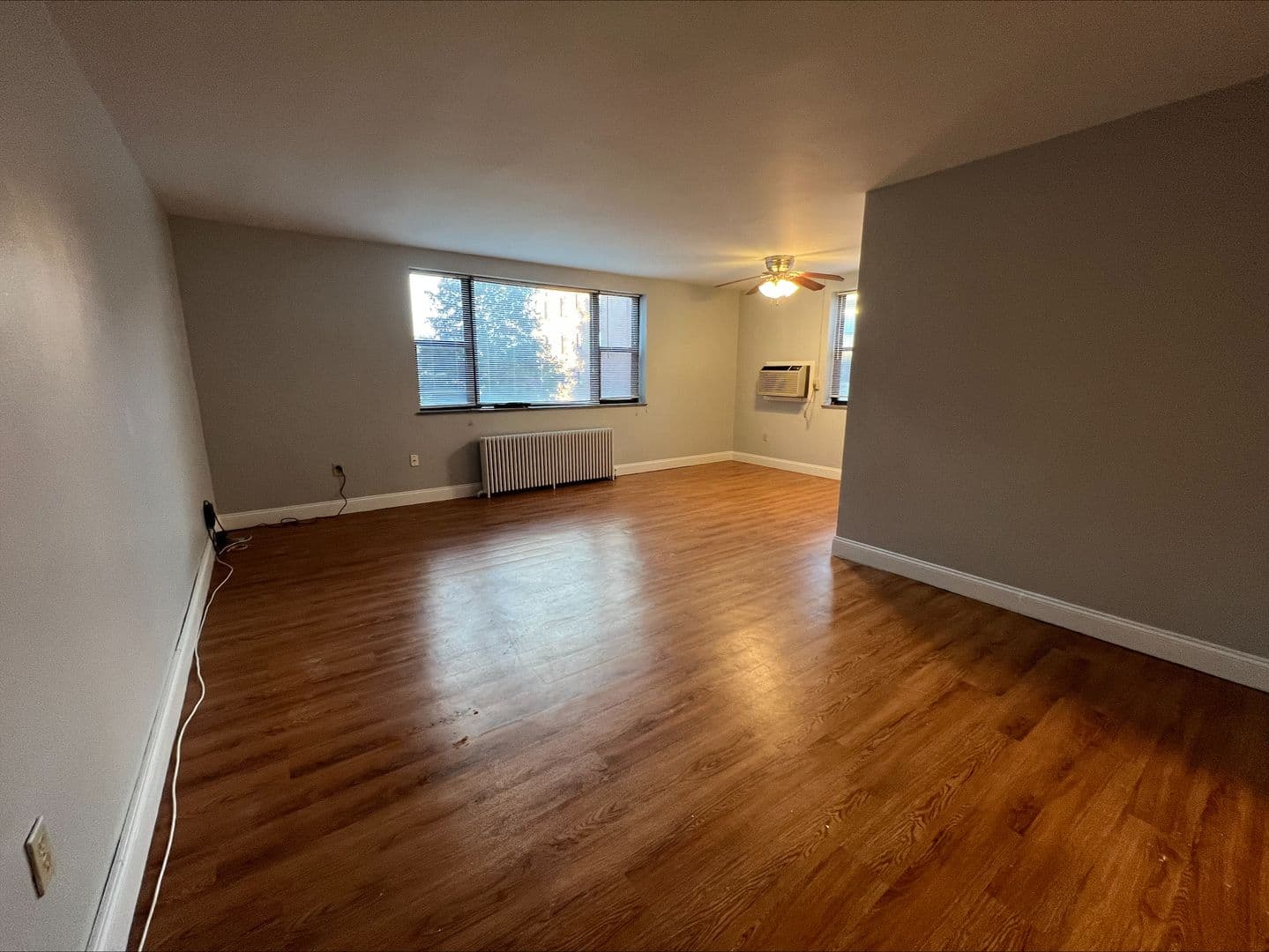 Pittsburgh Apartment: Royal Garden Apartments