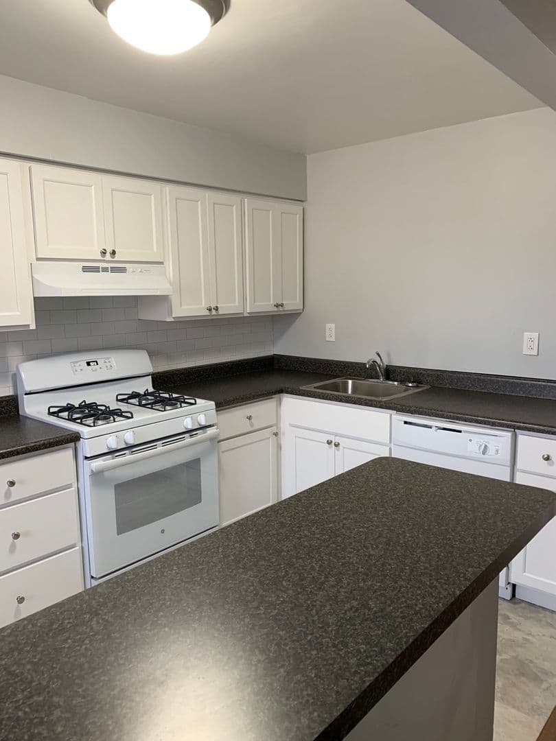 Bethel Park Apartment: Highfield Crossing Apartments