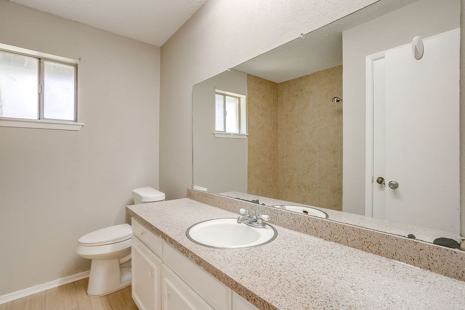Fort Worth House: 6528 Winifred Dr