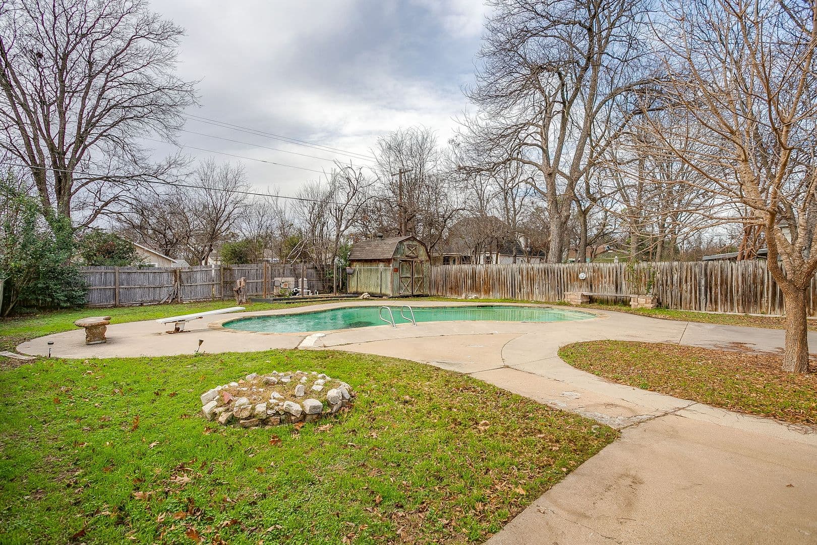 Cleburne House: 406 Bellevue Dr
