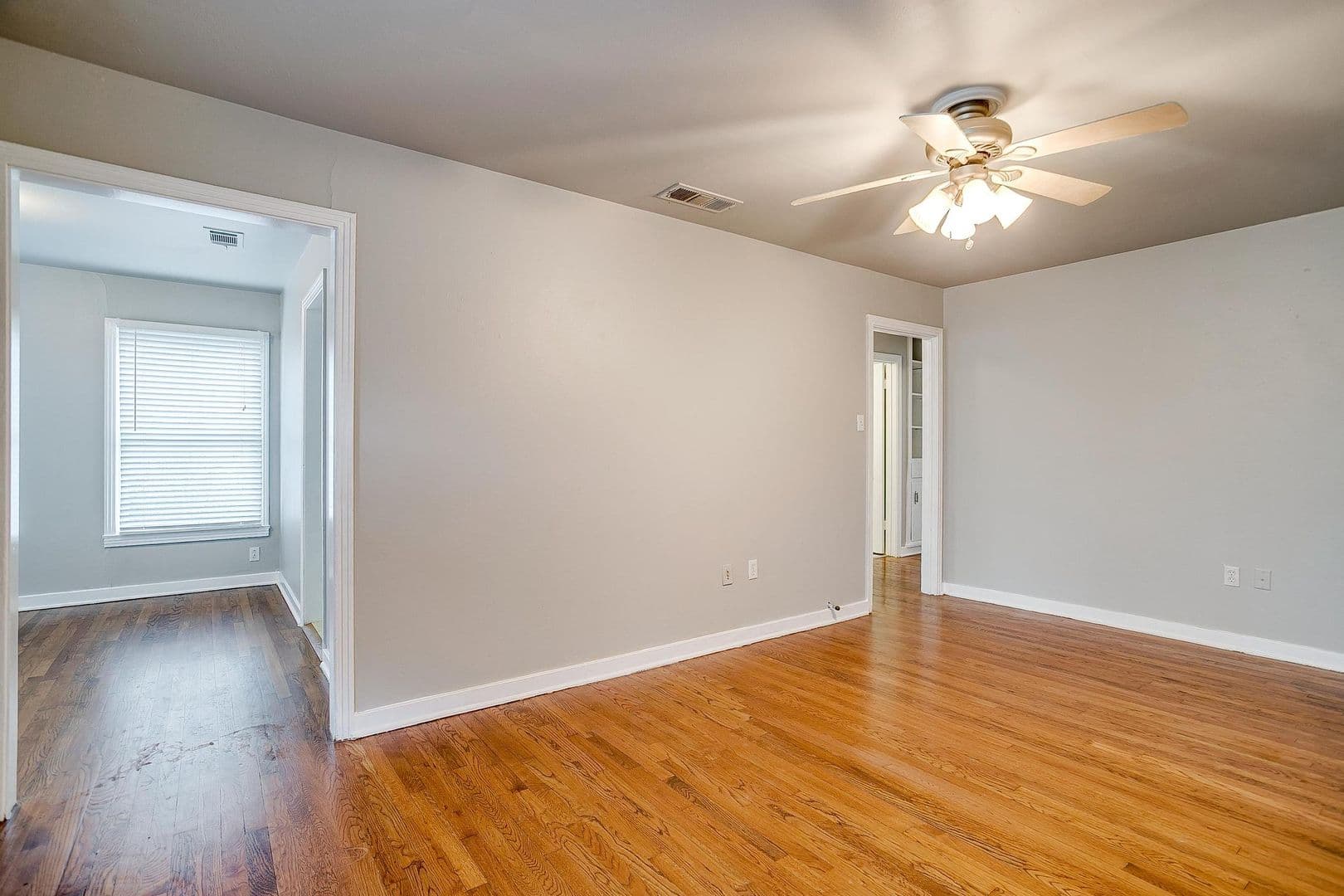 Fort Worth House: 3541 S Hills Ave