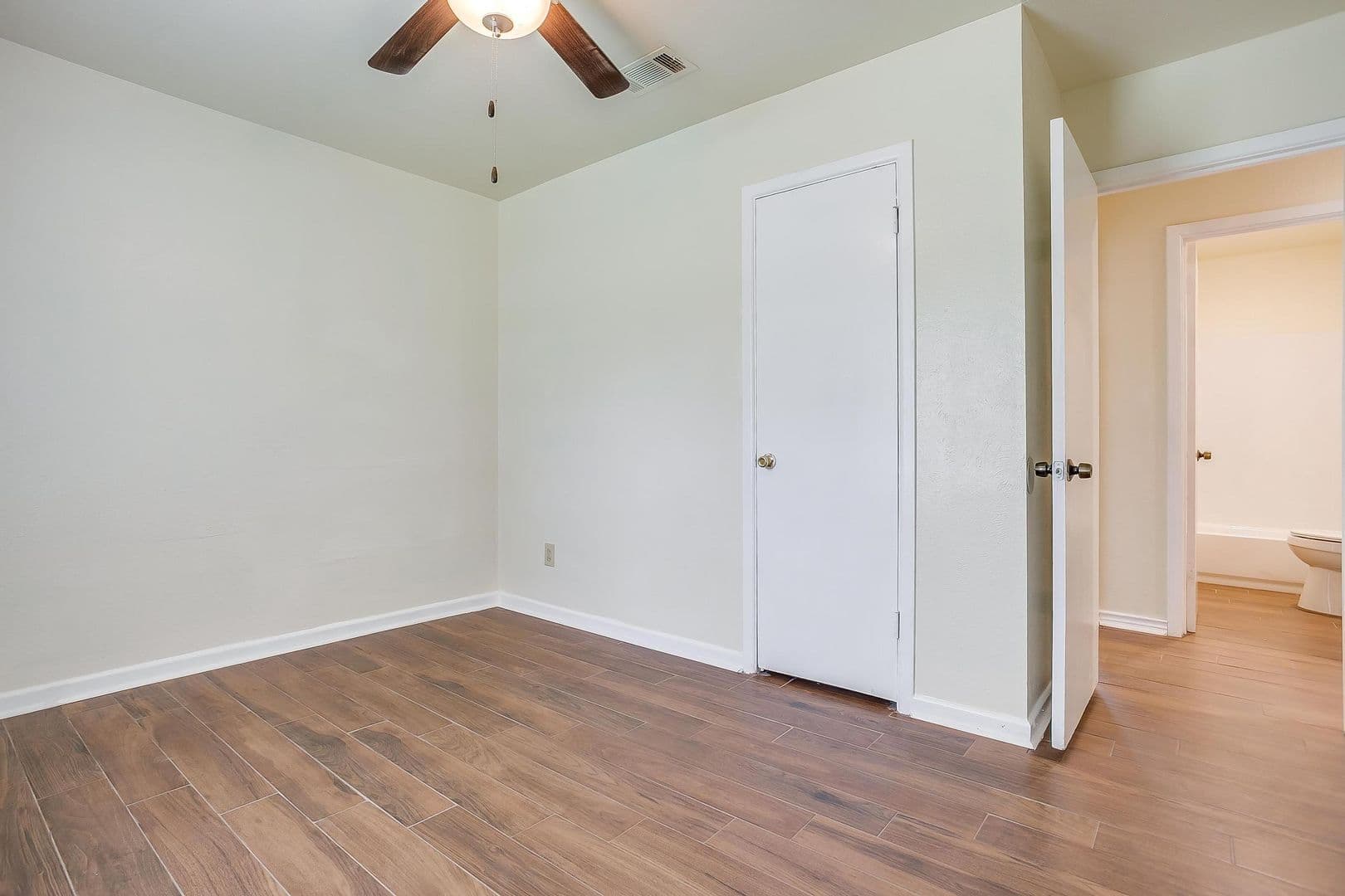 Fort Worth House: 3537 Half Moon Dr