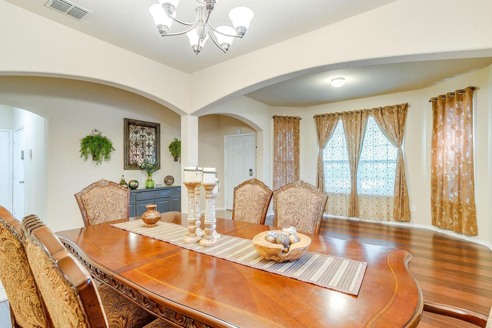 Fort Worth House: 7056 Welshman Dr