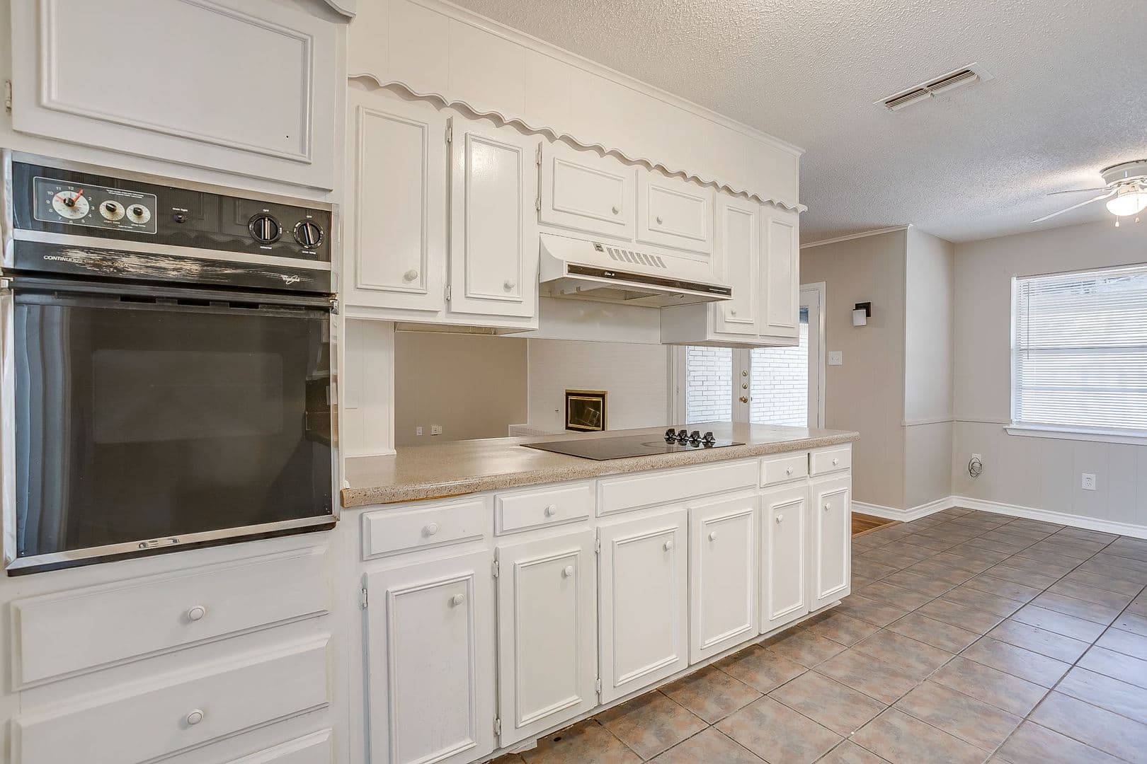 Fort Worth House: 6528 Winifred Dr