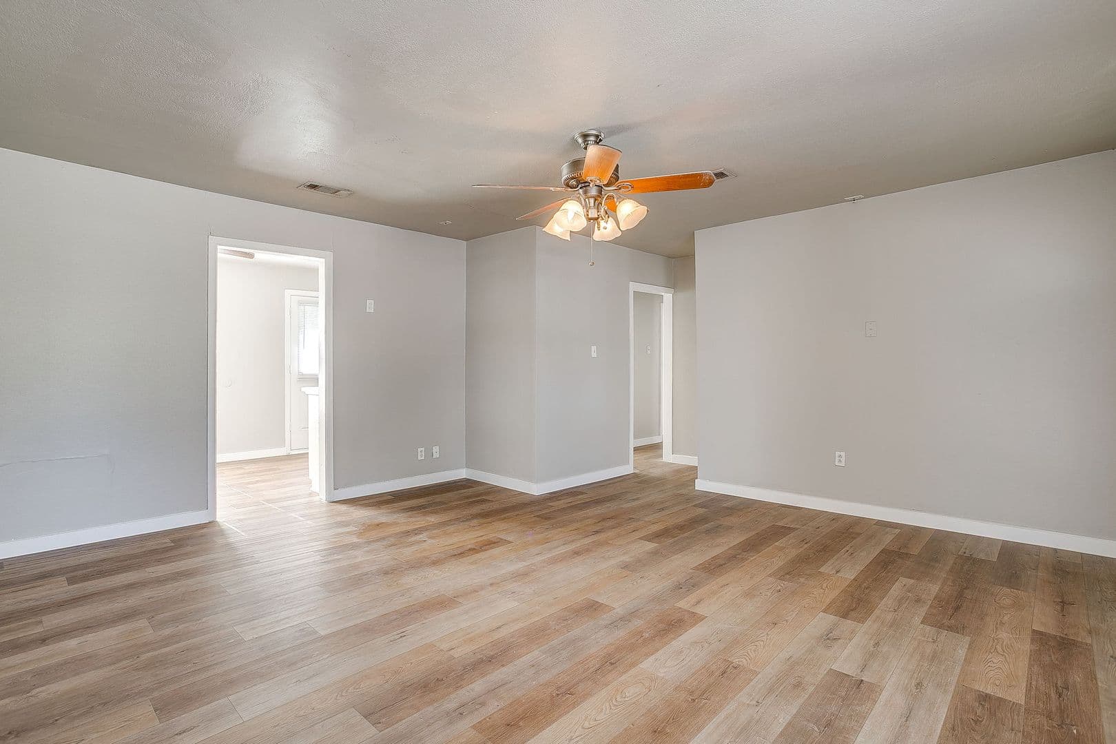 Richland Hills House: 3112 Willow Park St