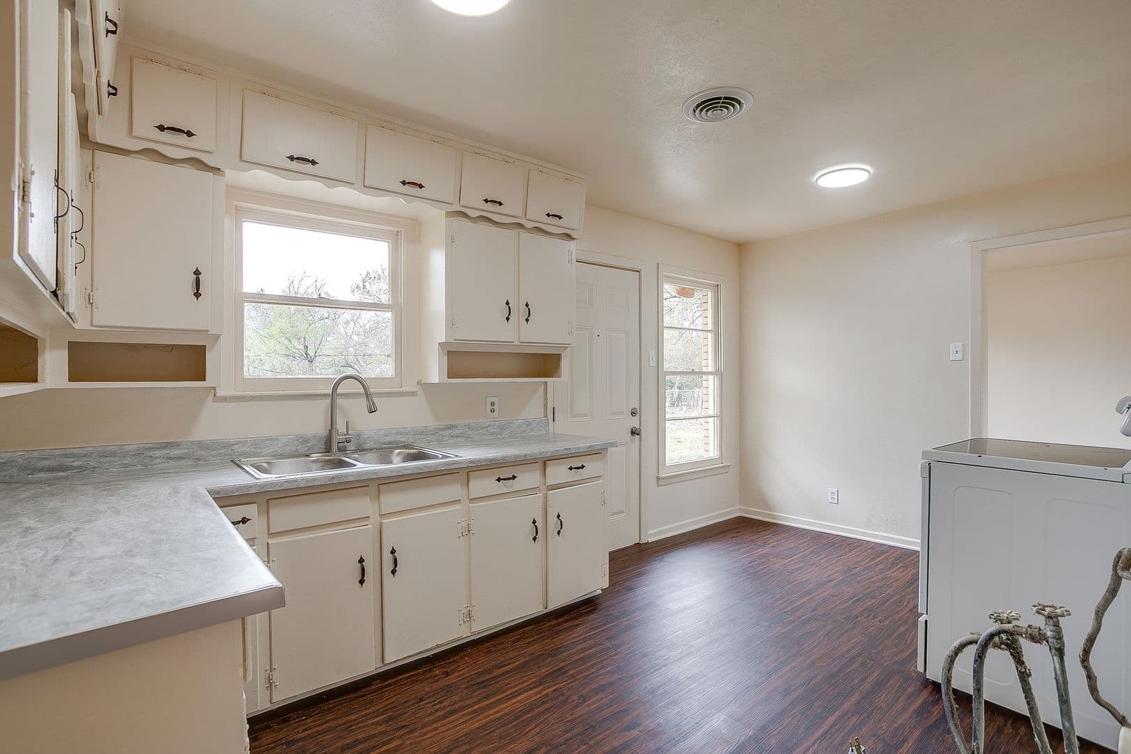 North Richland Hills House: 4315 Mackey Dr