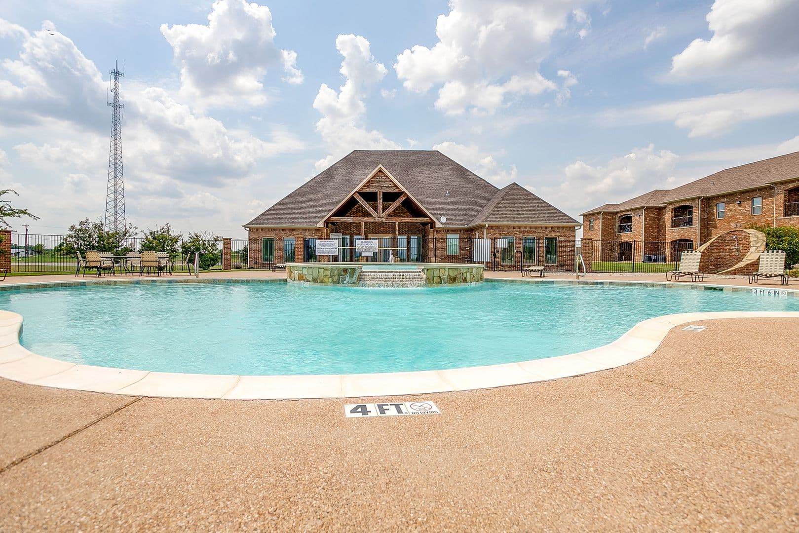 Alvarado Apartment: 301 County Rd 207