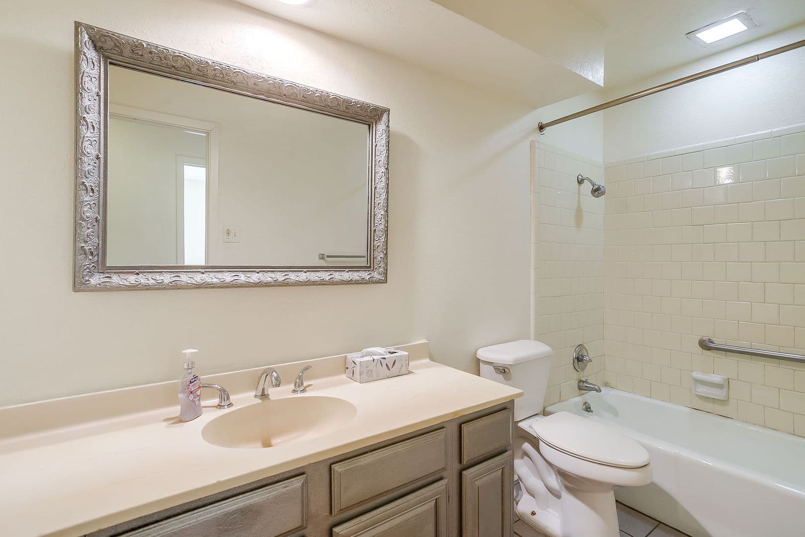 Fort Worth House: 3031 Las Vegas Trl