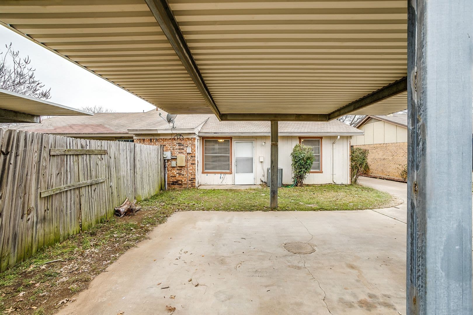 Arlington House: 2521 Indigo Ln