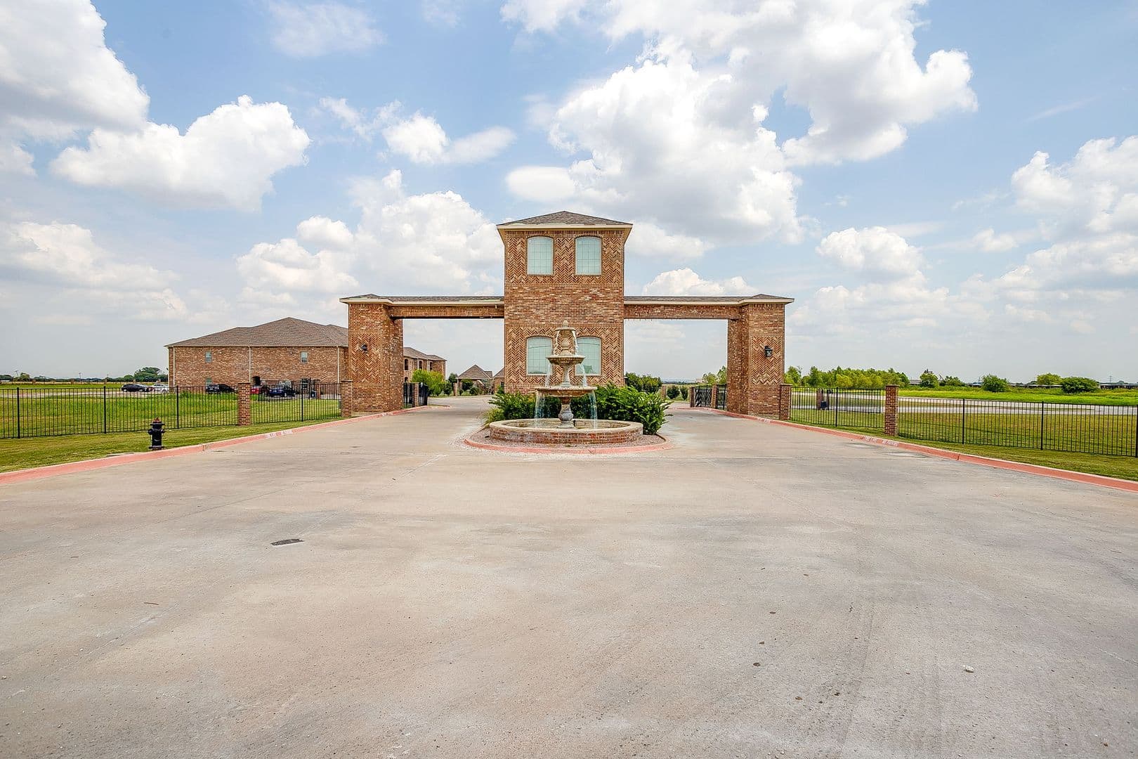 Alvarado Apartment: 301 County Rd 207