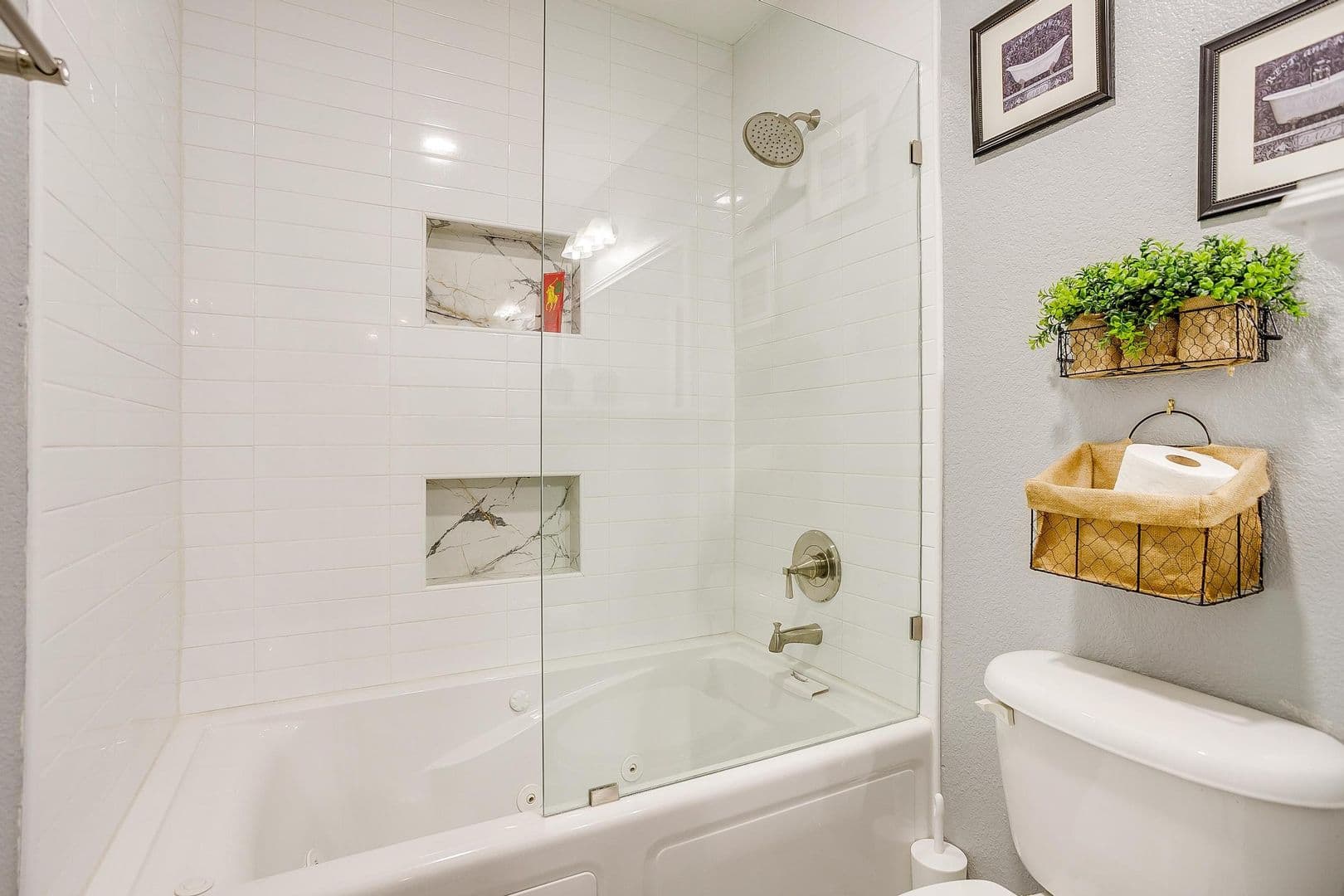 Fort Worth House: 7056 Welshman Dr