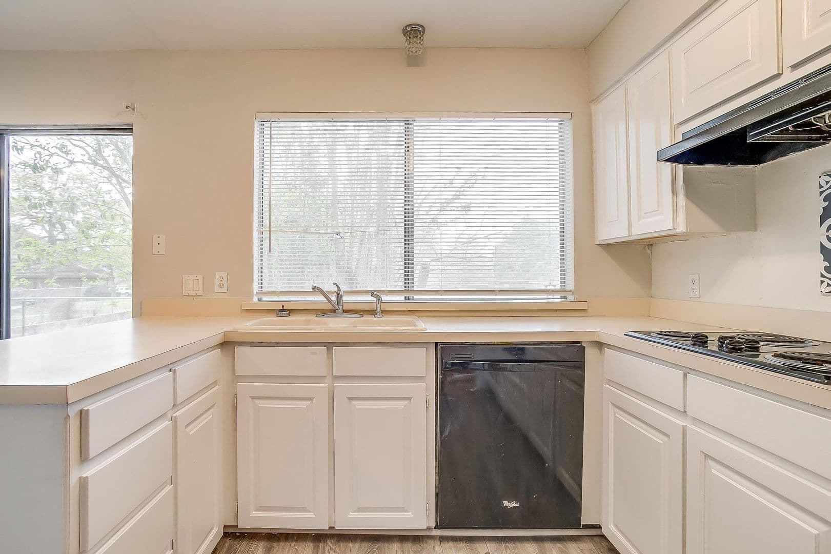 Fort Worth House: 5947 Chimney Wood Circle