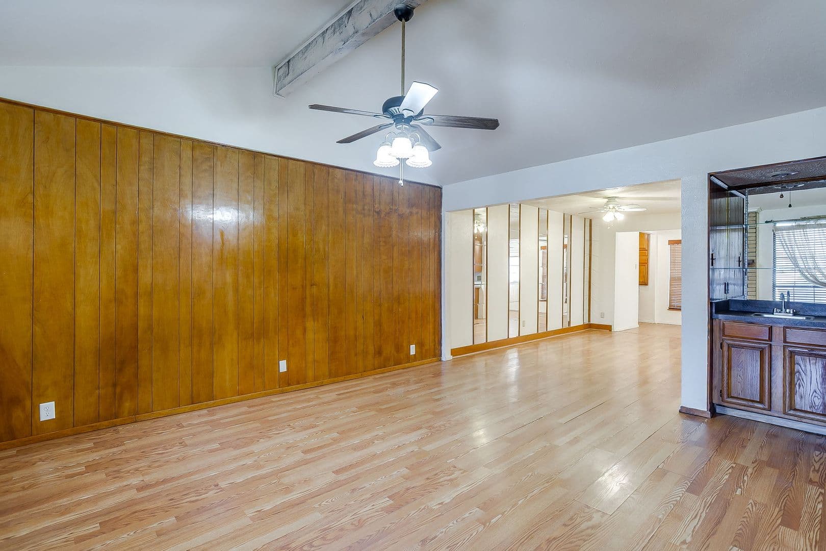 Fort Worth House: 3031 Las Vegas Trl