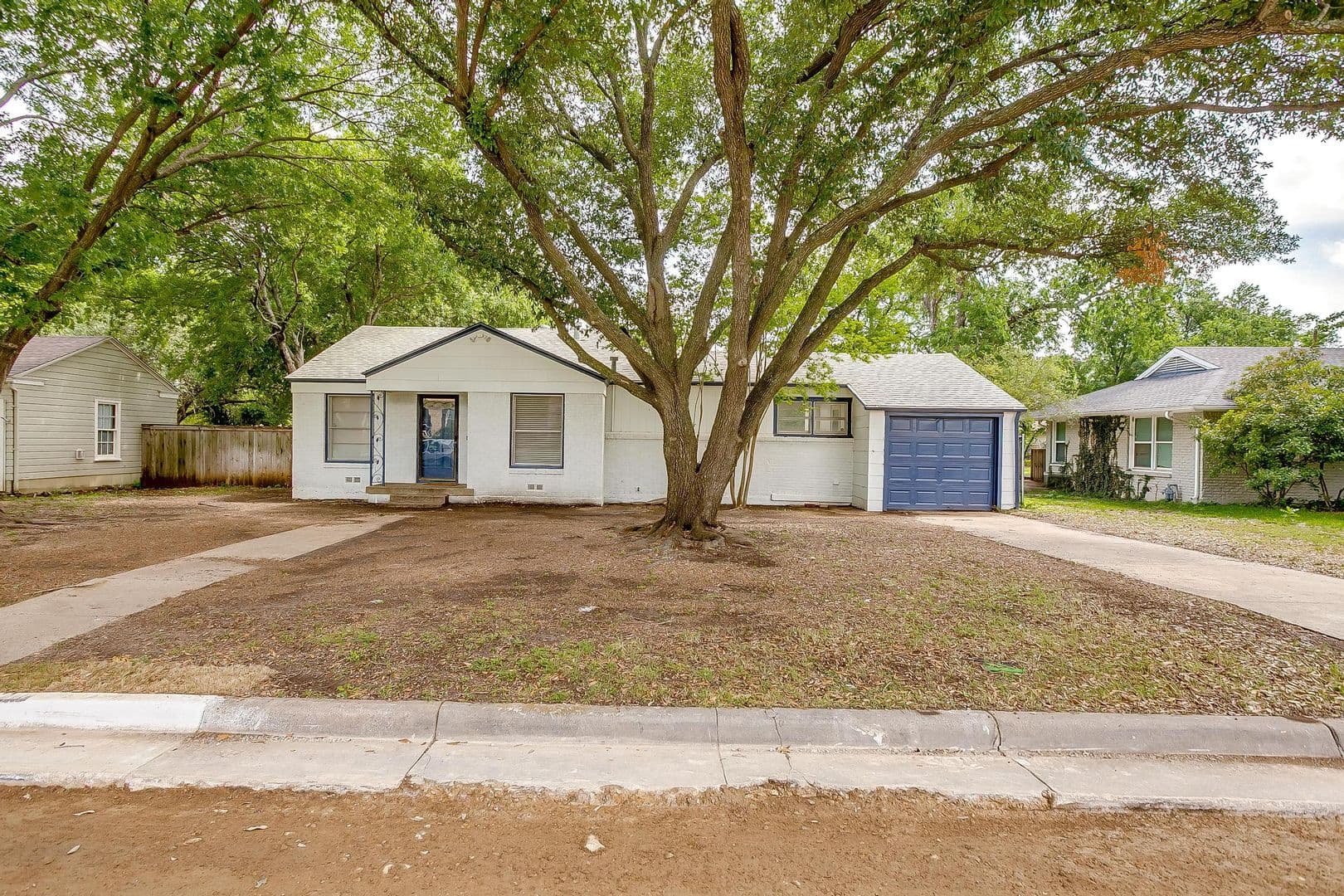 Fort Worth House: 3557 Suffolk Dr