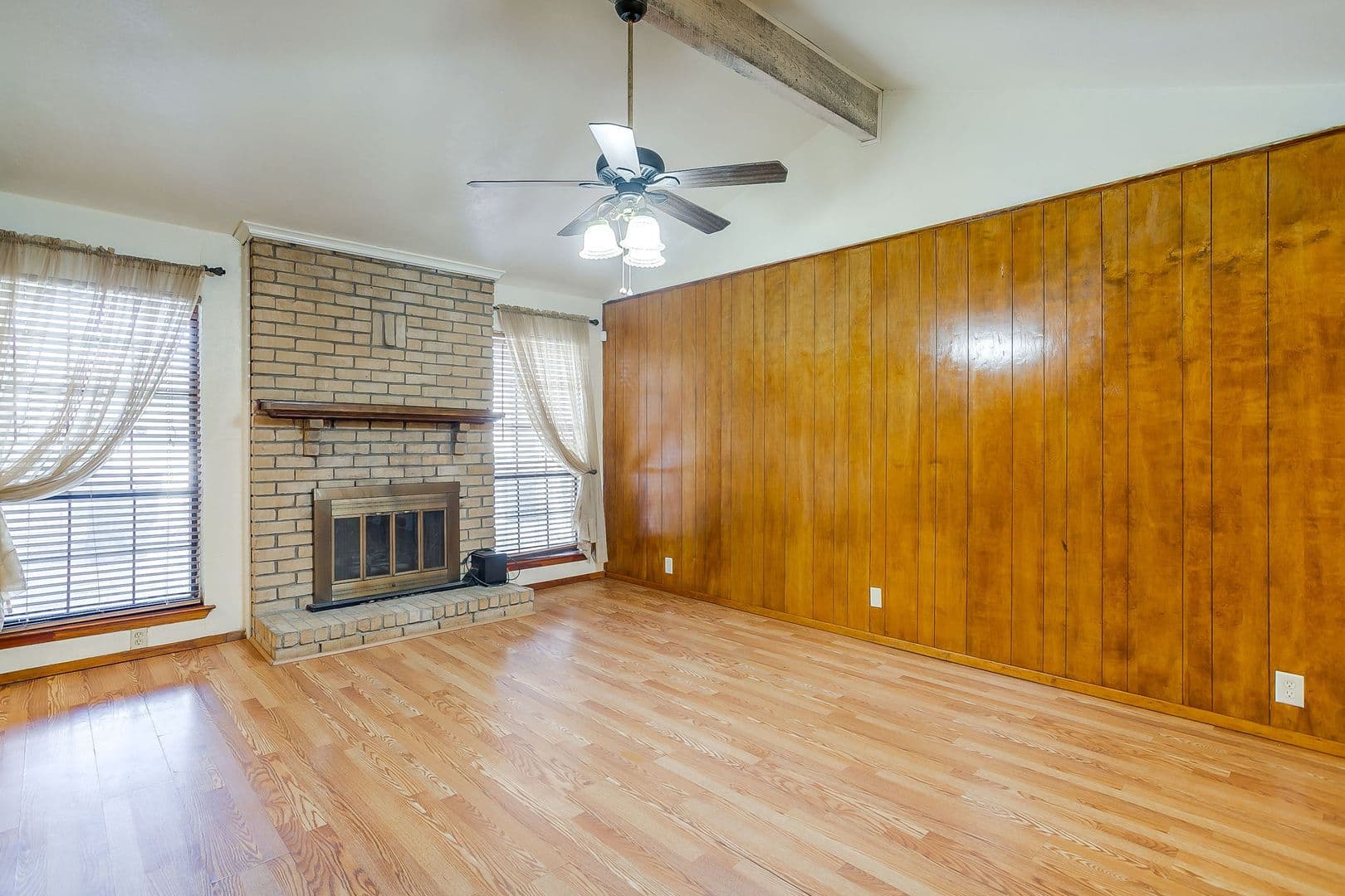 Fort Worth House: 3031 Las Vegas Trl
