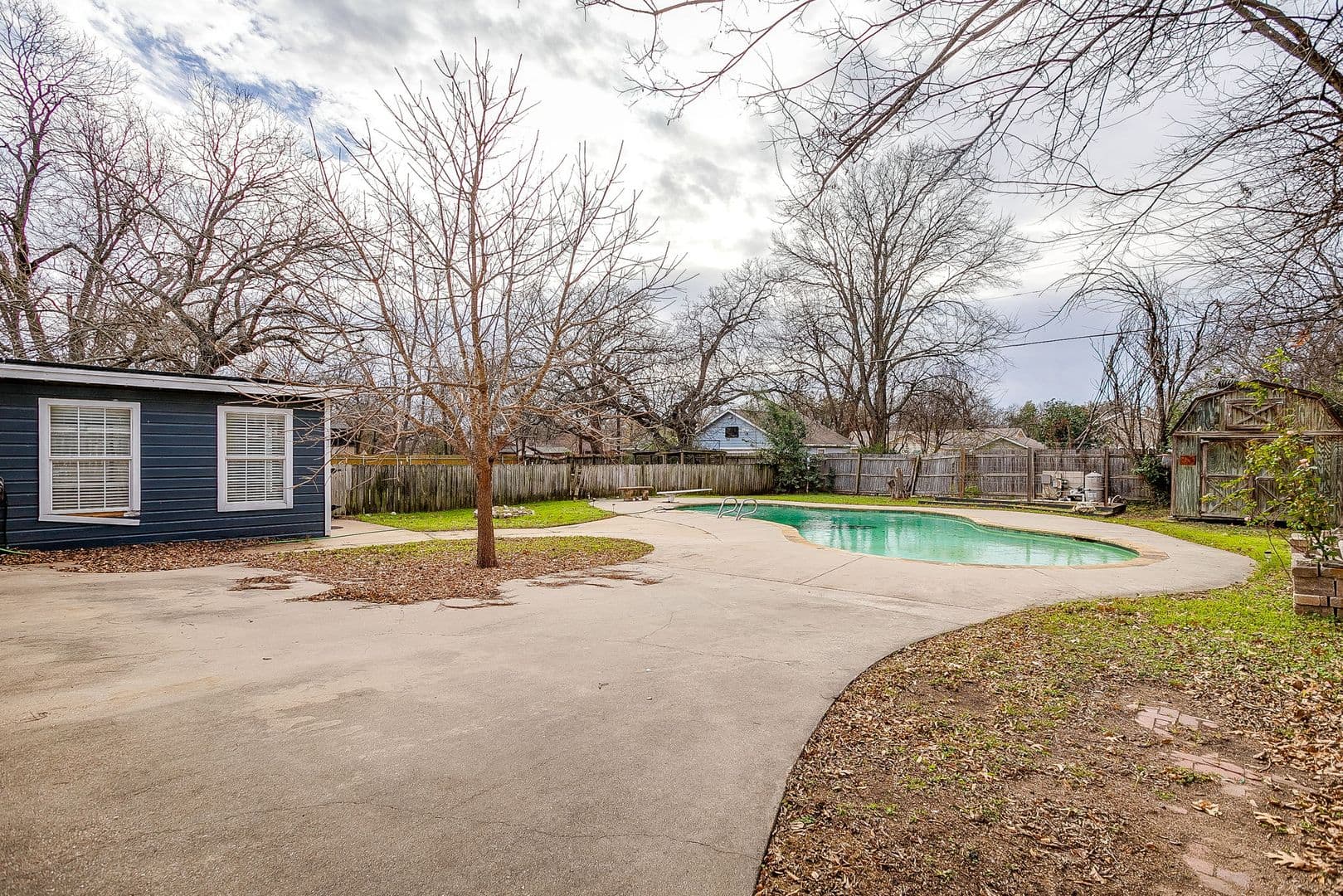 Cleburne House: 406 Bellevue Dr