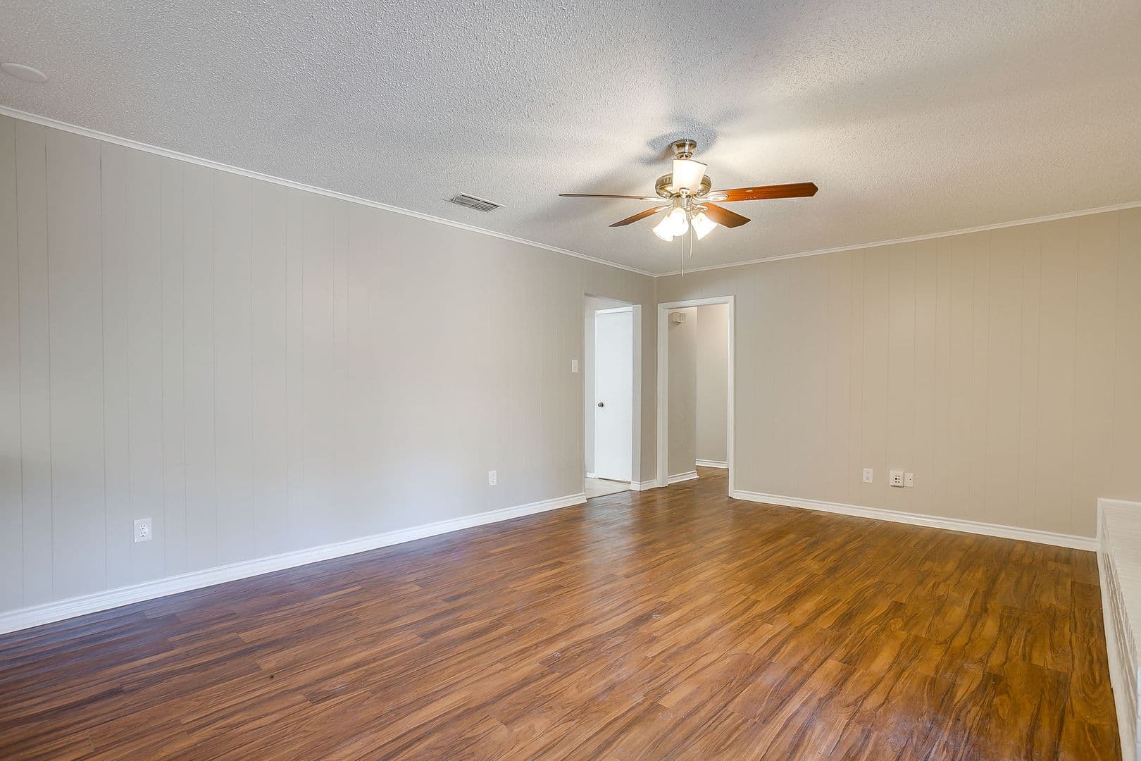 Fort Worth House: 6528 Winifred Dr