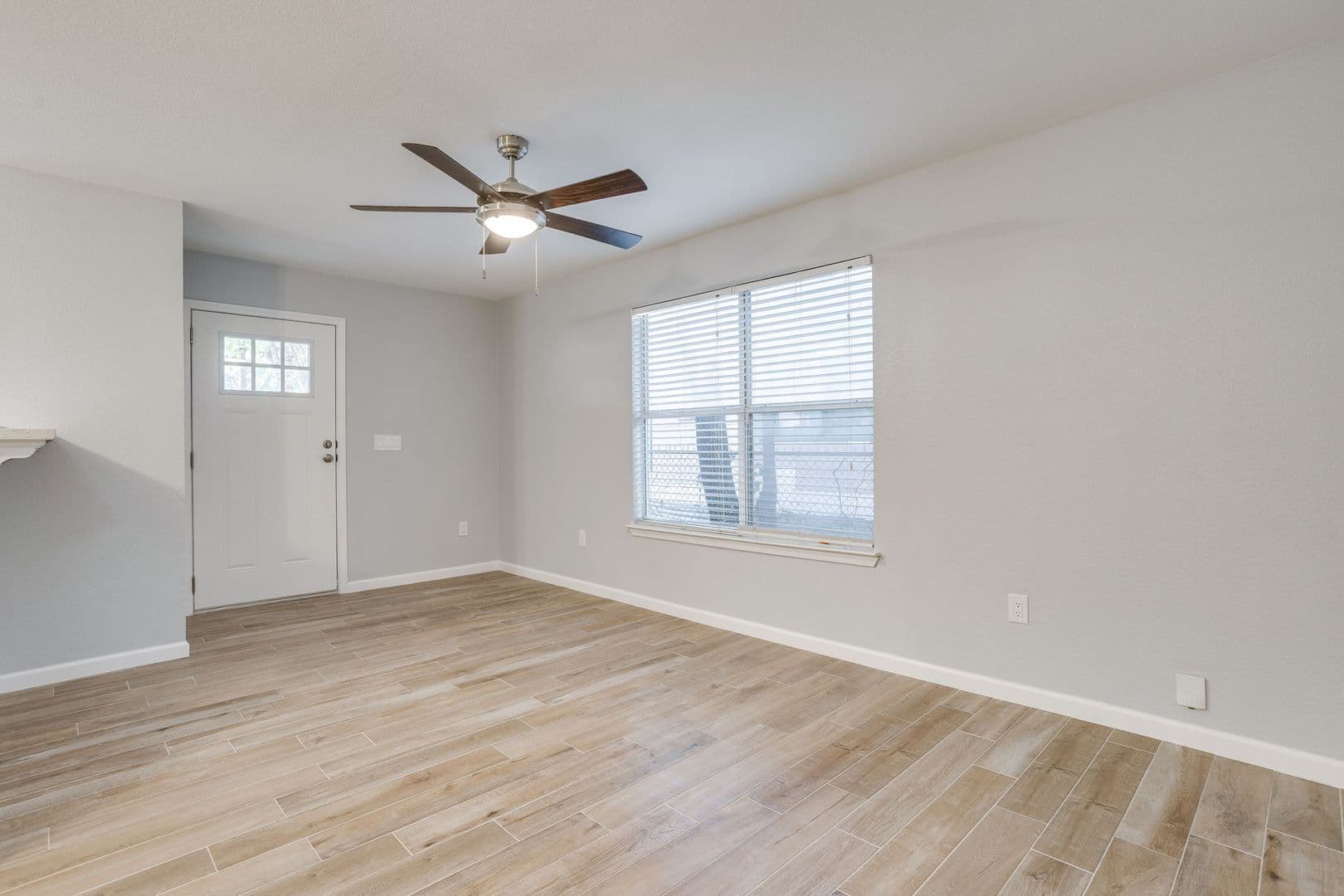 Fort Worth House: 2618 Bomar Ave