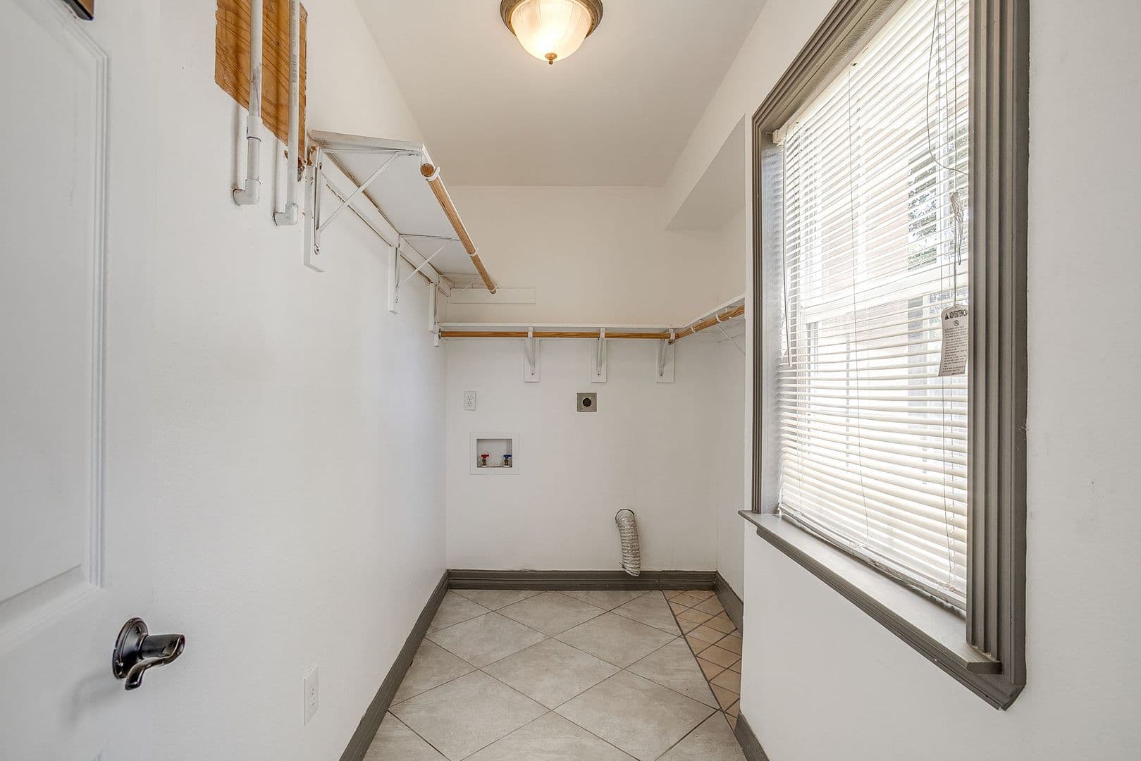 Fort Worth House: 3732 E 1st St