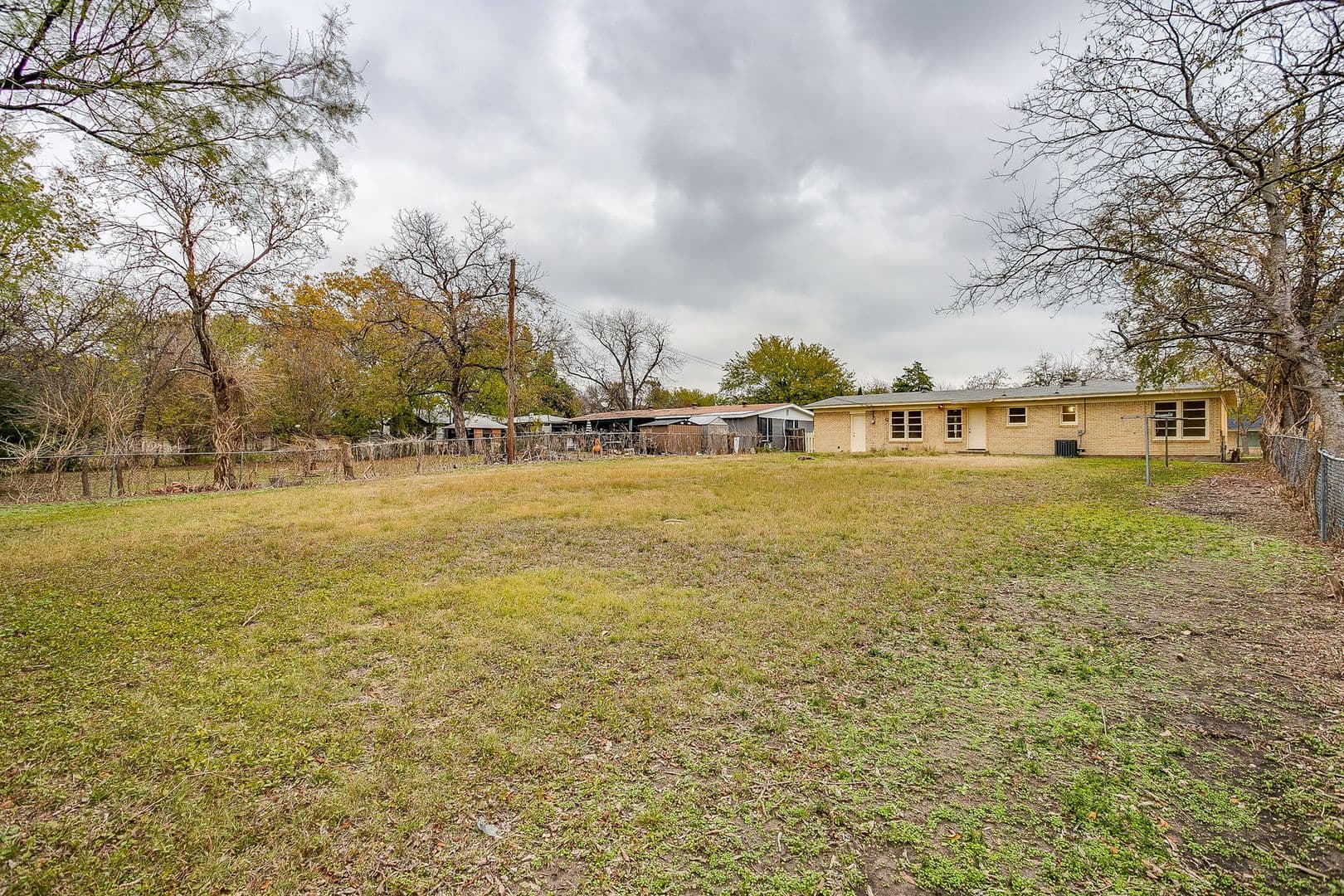 North Richland Hills House: 4315 Mackey Dr